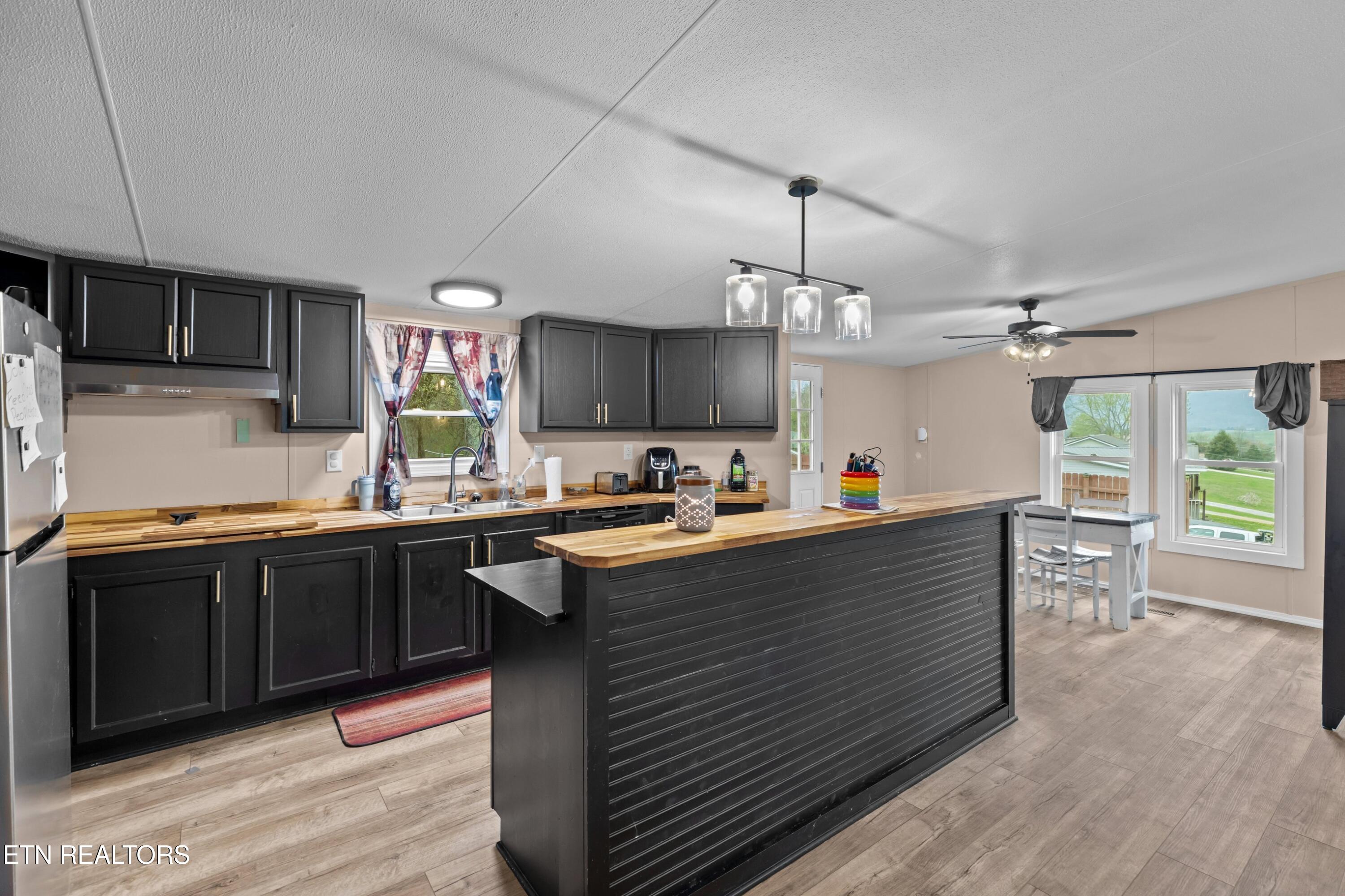 242 Cowan Lane Lafollette TN 37766