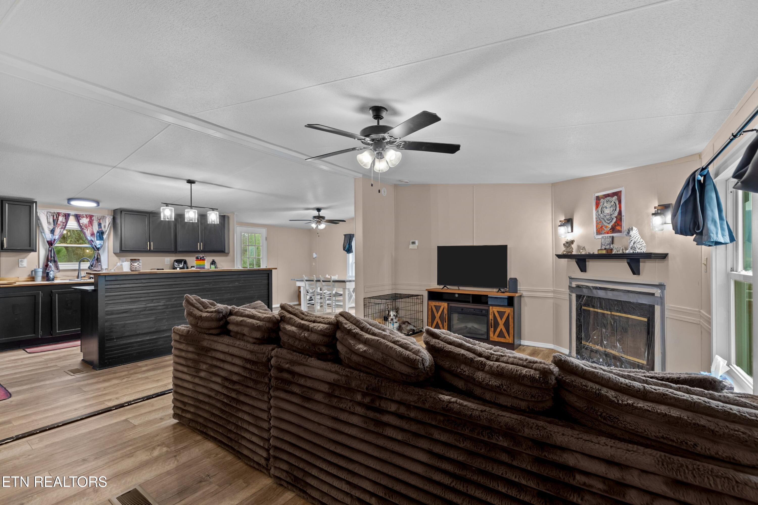 242 Cowan Lane Lafollette TN 37766