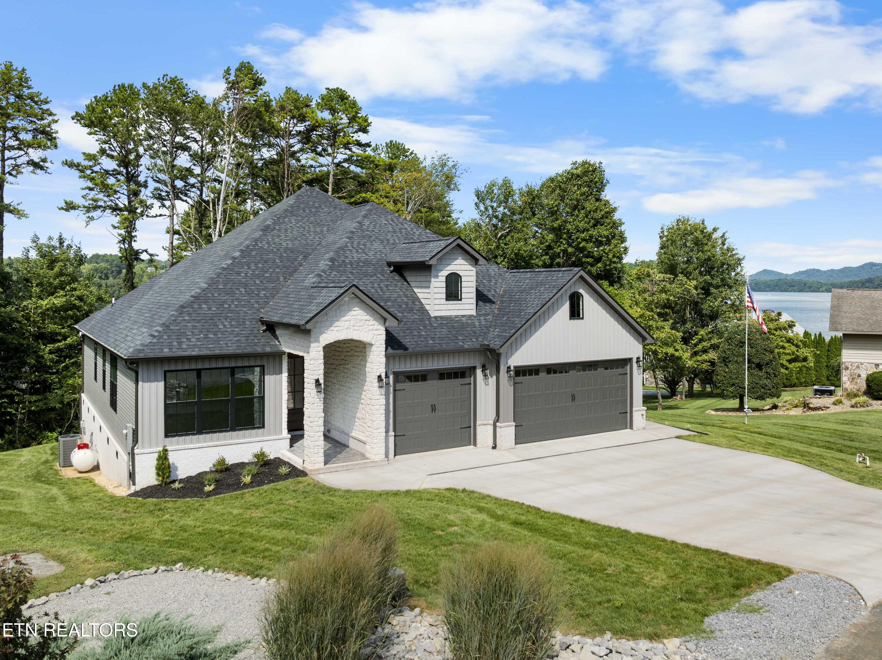 407 Kiyuga Circle Loudon TN 37774