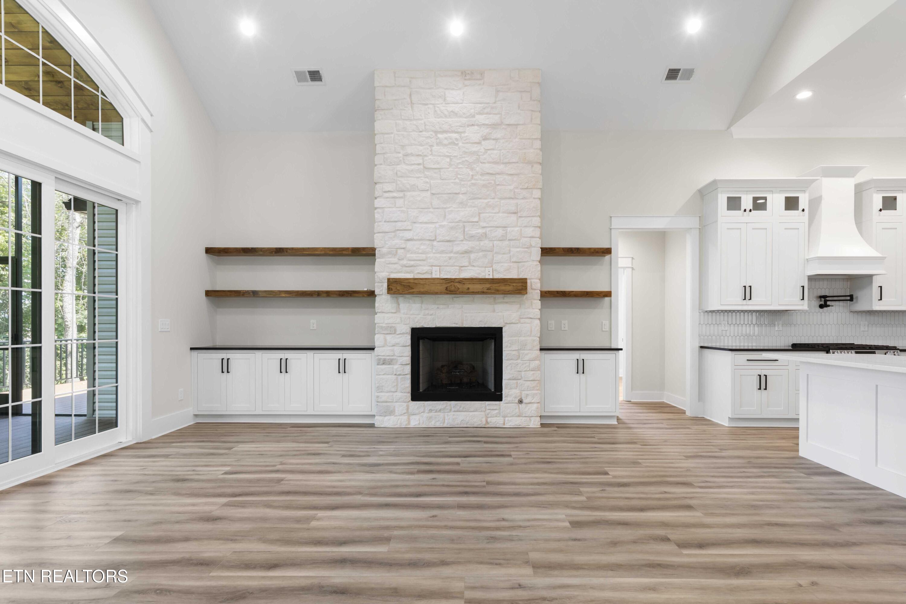 407 Kiyuga Circle Loudon TN 37774