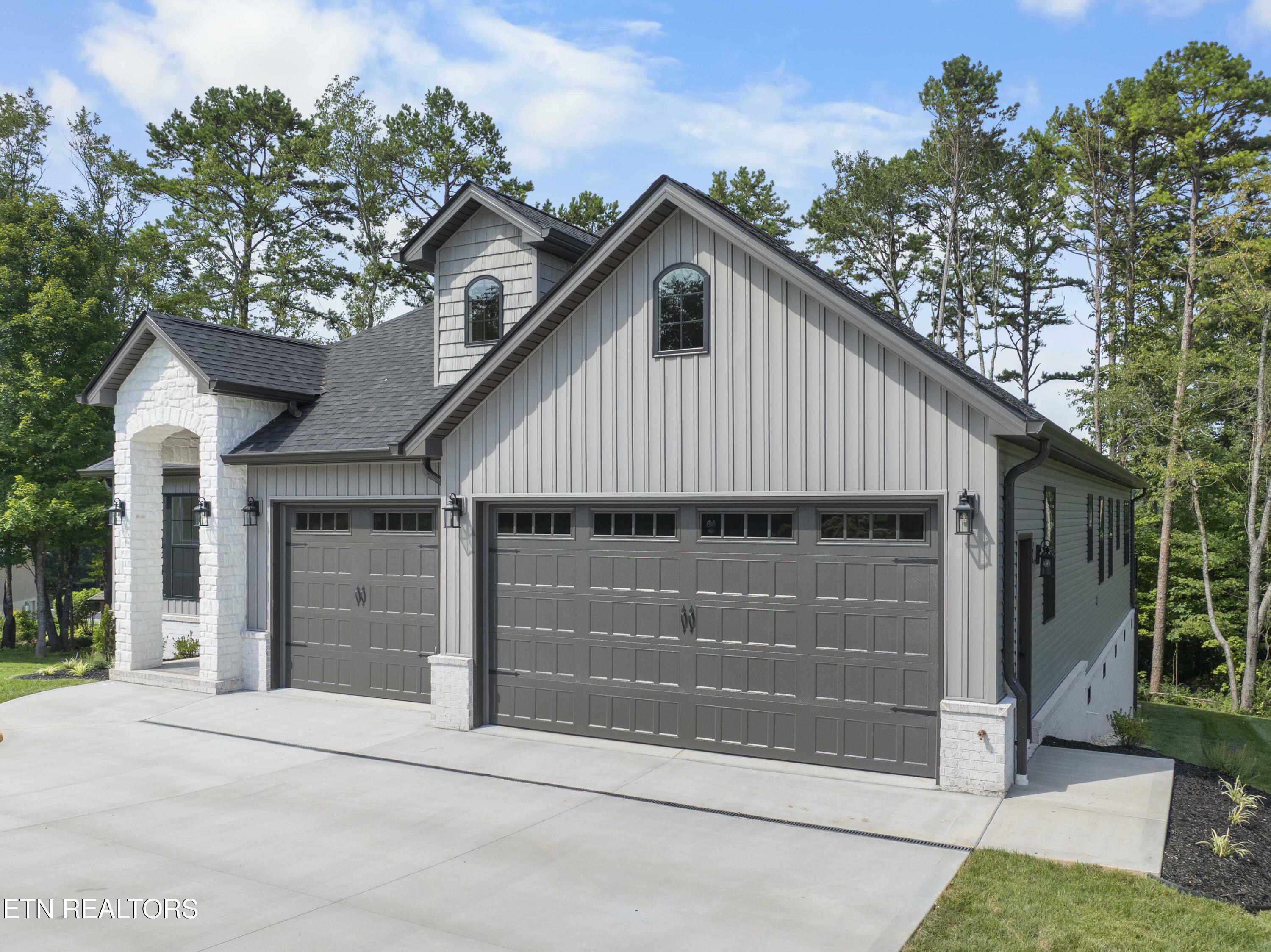 407 Kiyuga Circle Loudon TN 37774