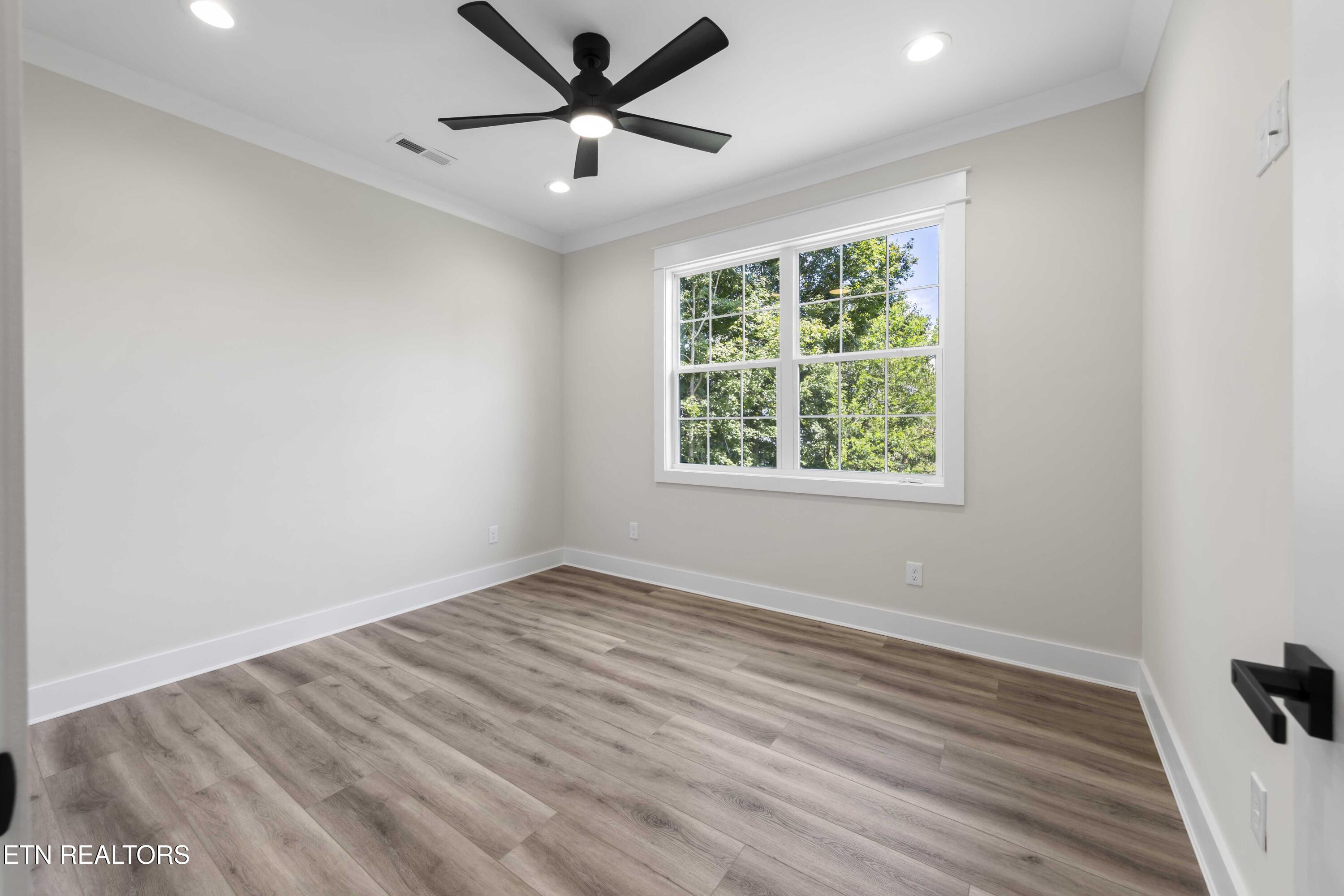 407 Kiyuga Circle Loudon TN 37774
