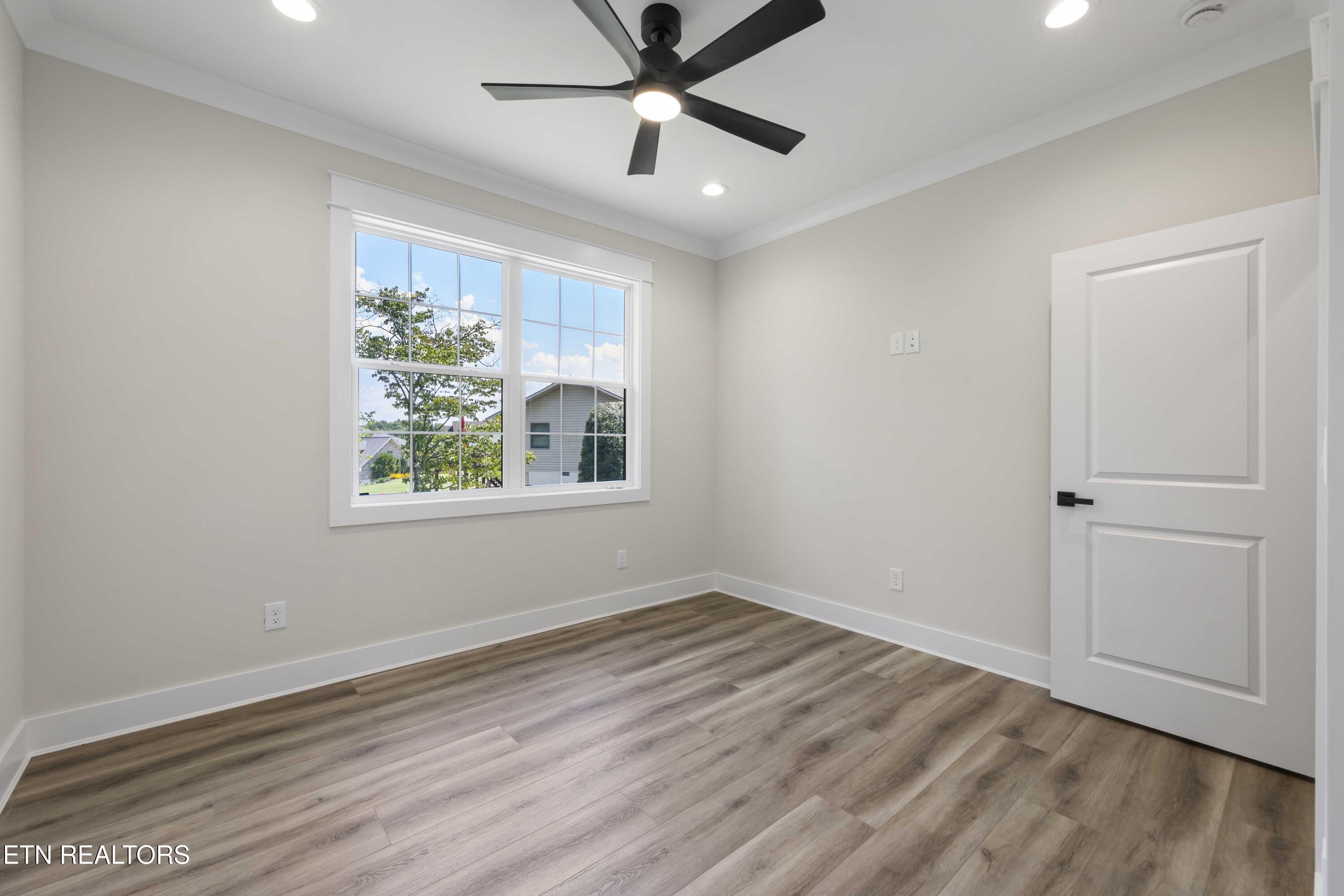 407 Kiyuga Circle Loudon TN 37774
