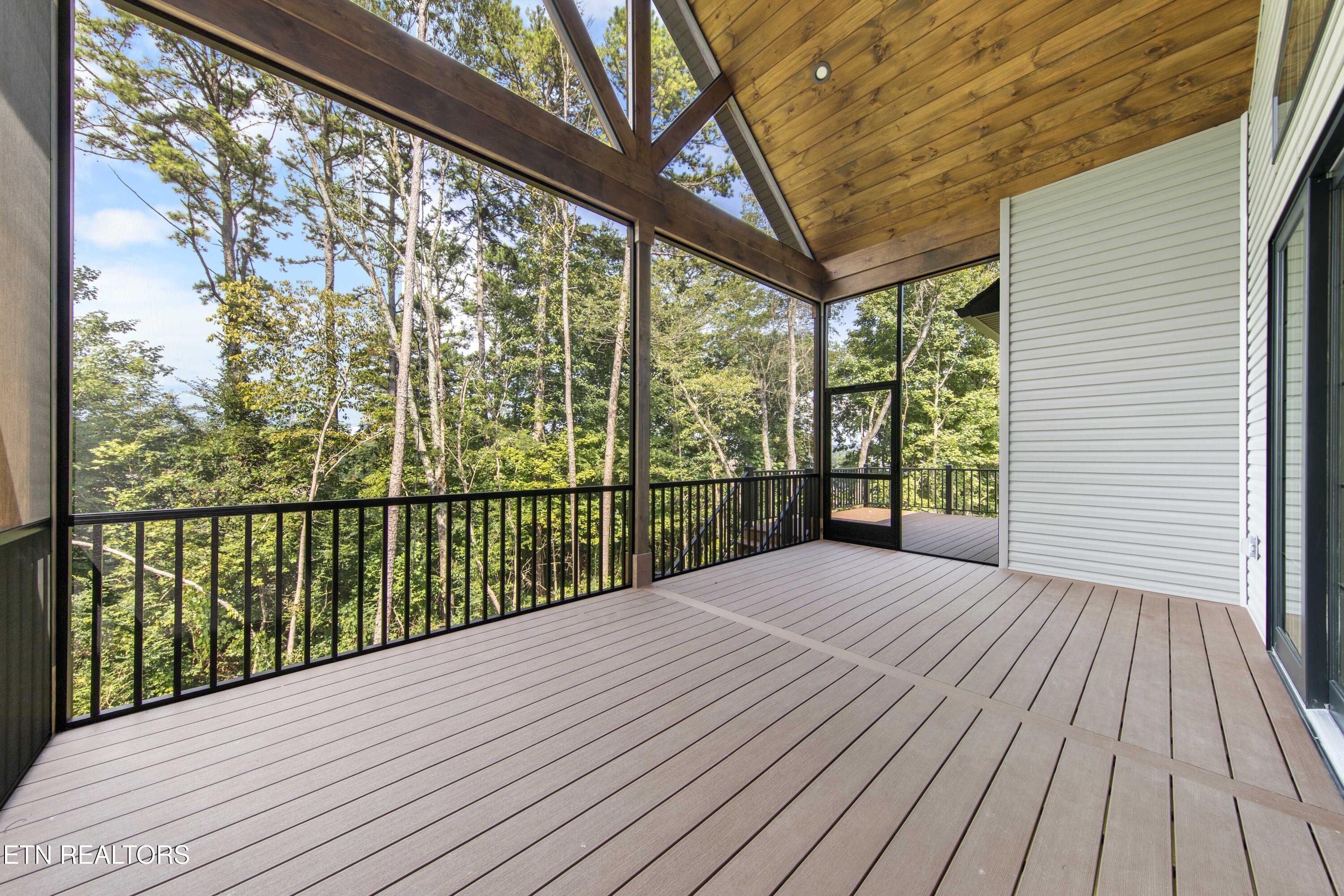 407 Kiyuga Circle Loudon TN 37774