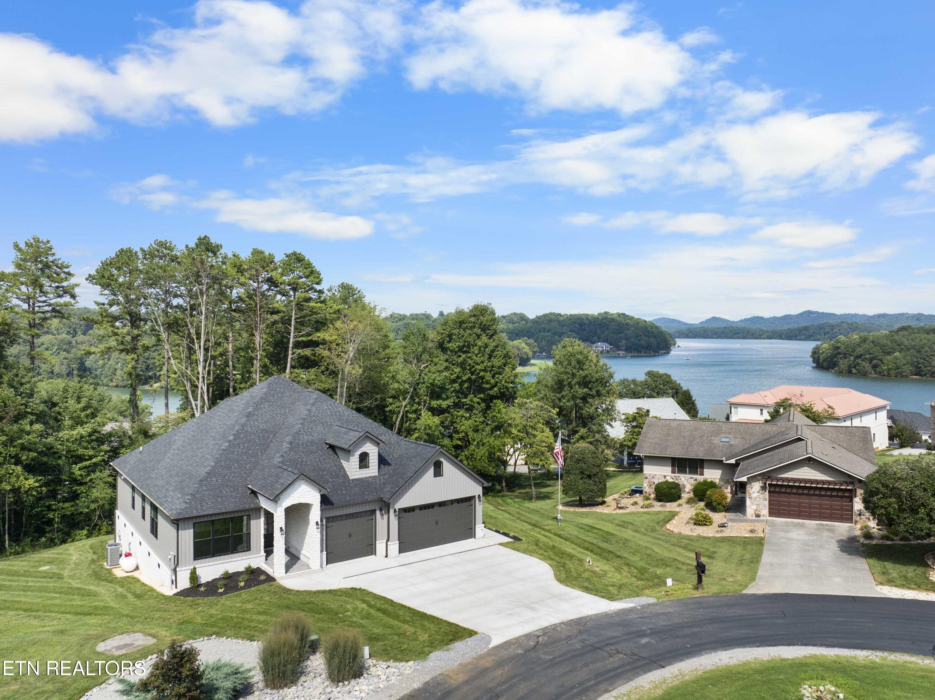 407 Kiyuga Circle Loudon TN 37774