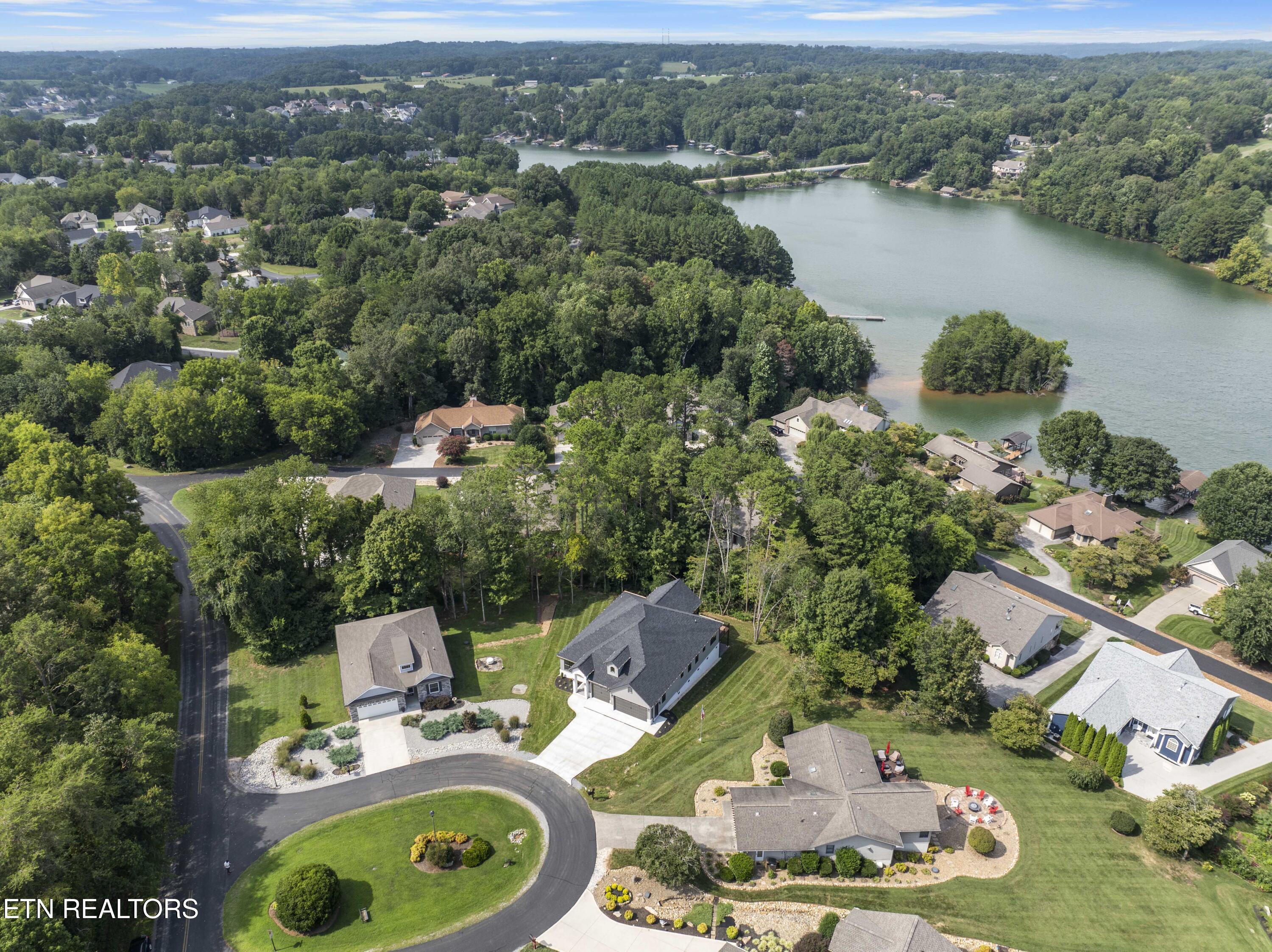 407 Kiyuga Circle Loudon TN 37774