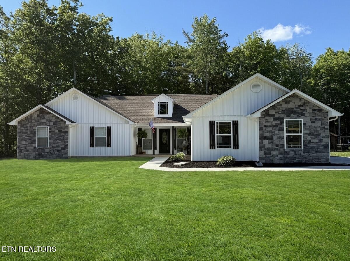 220 Kayla Lane Oneida TN 37841