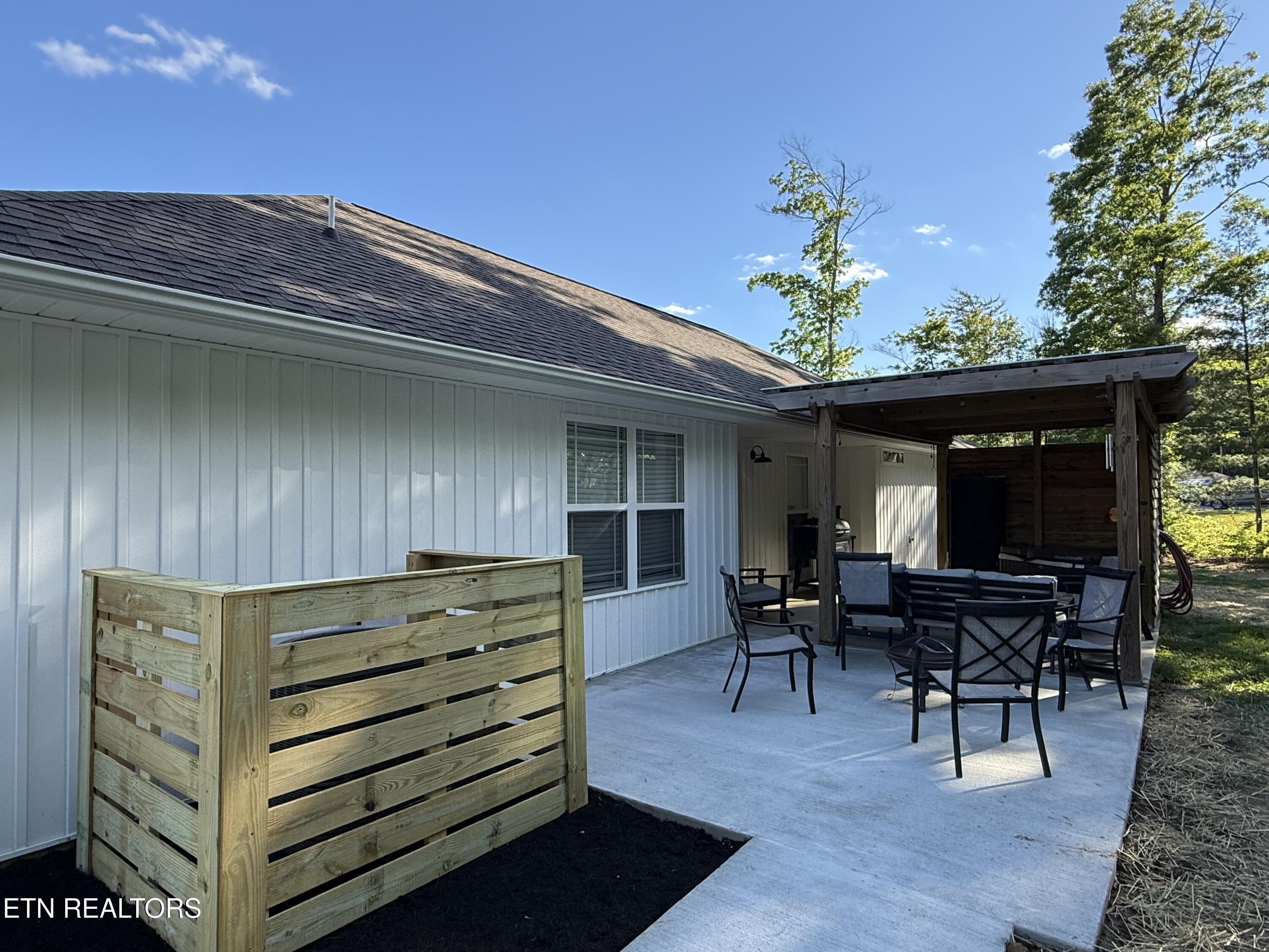 220 Kayla Lane Oneida TN 37841