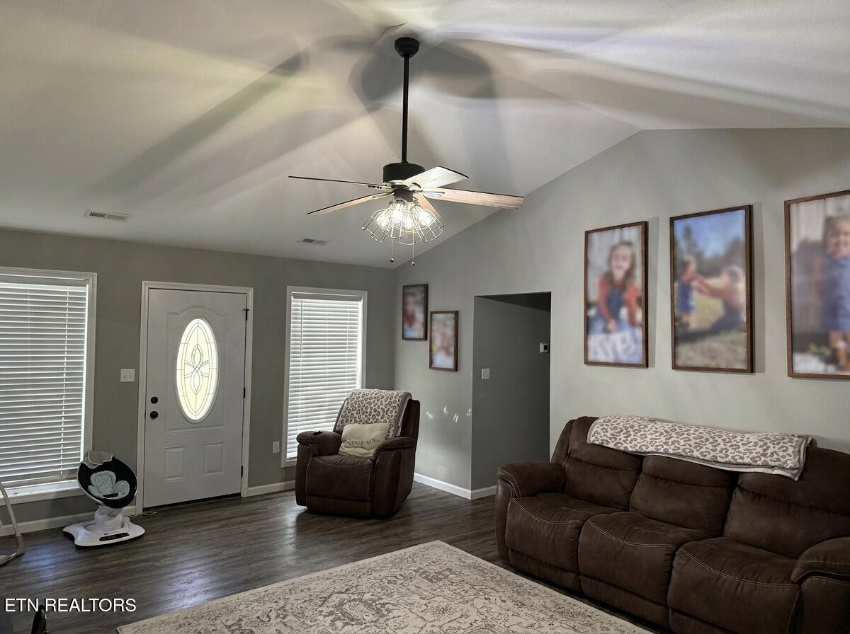 220 Kayla Lane Oneida TN 37841