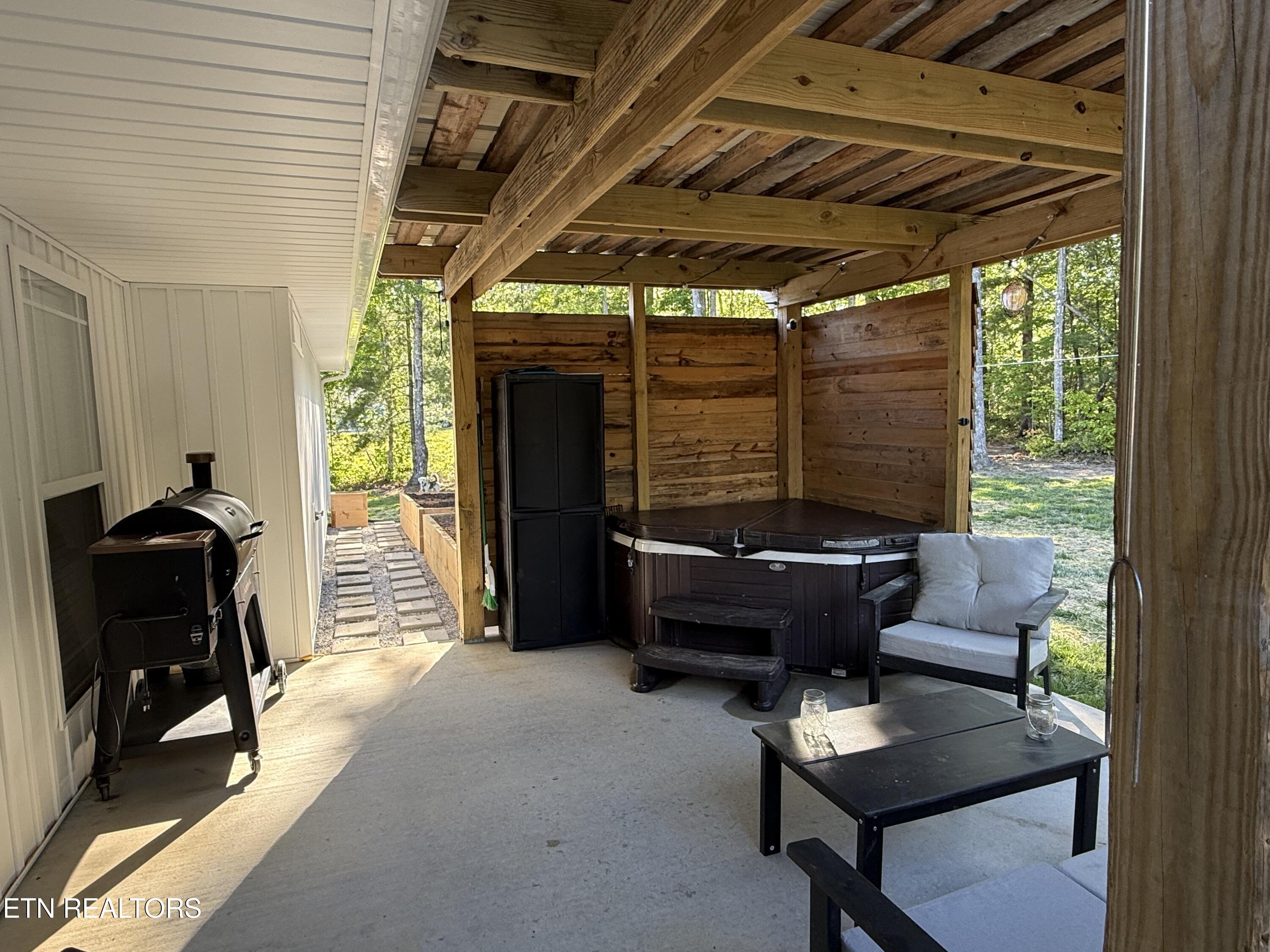 220 Kayla Lane Oneida TN 37841