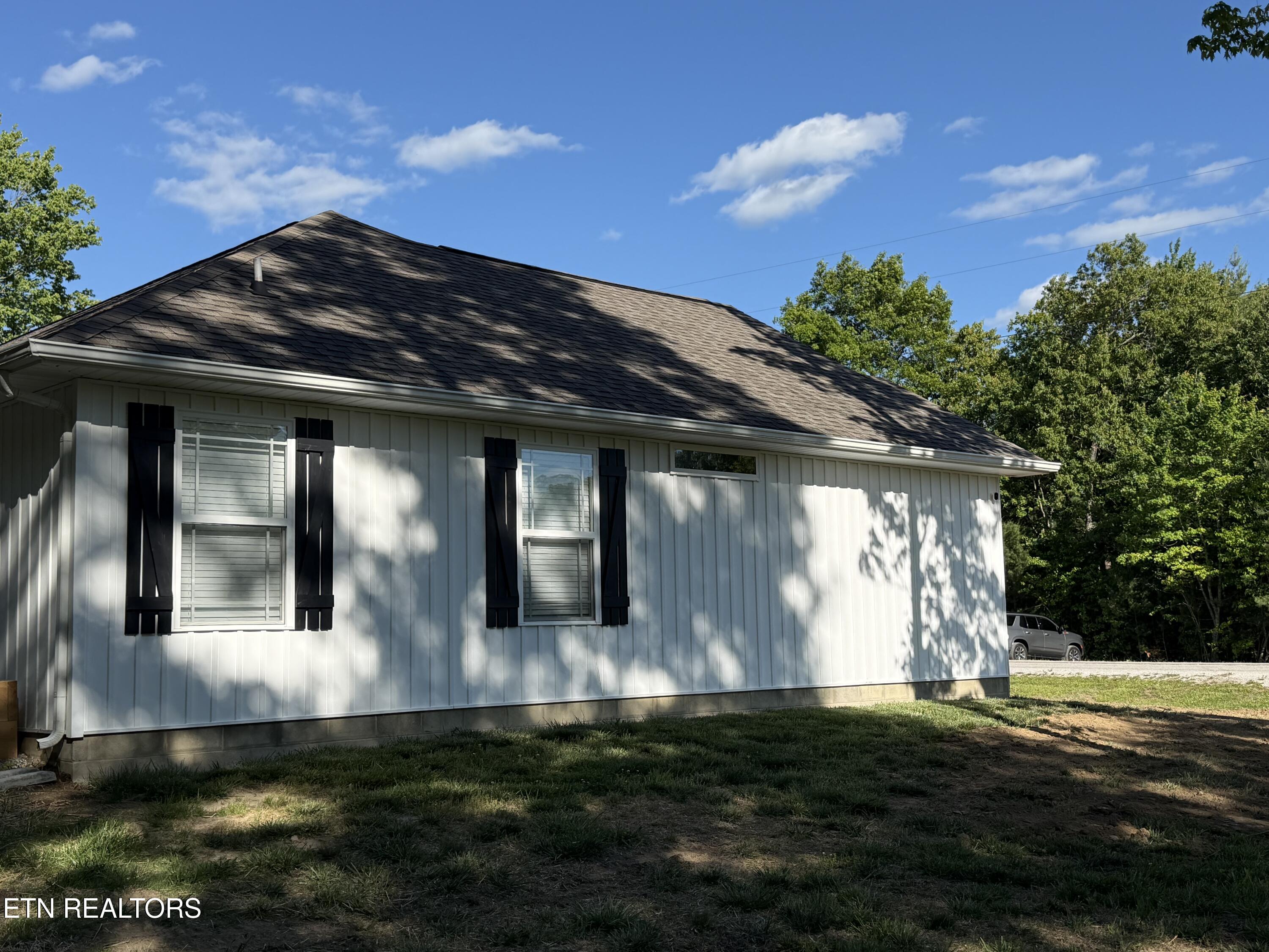 220 Kayla Lane Oneida TN 37841