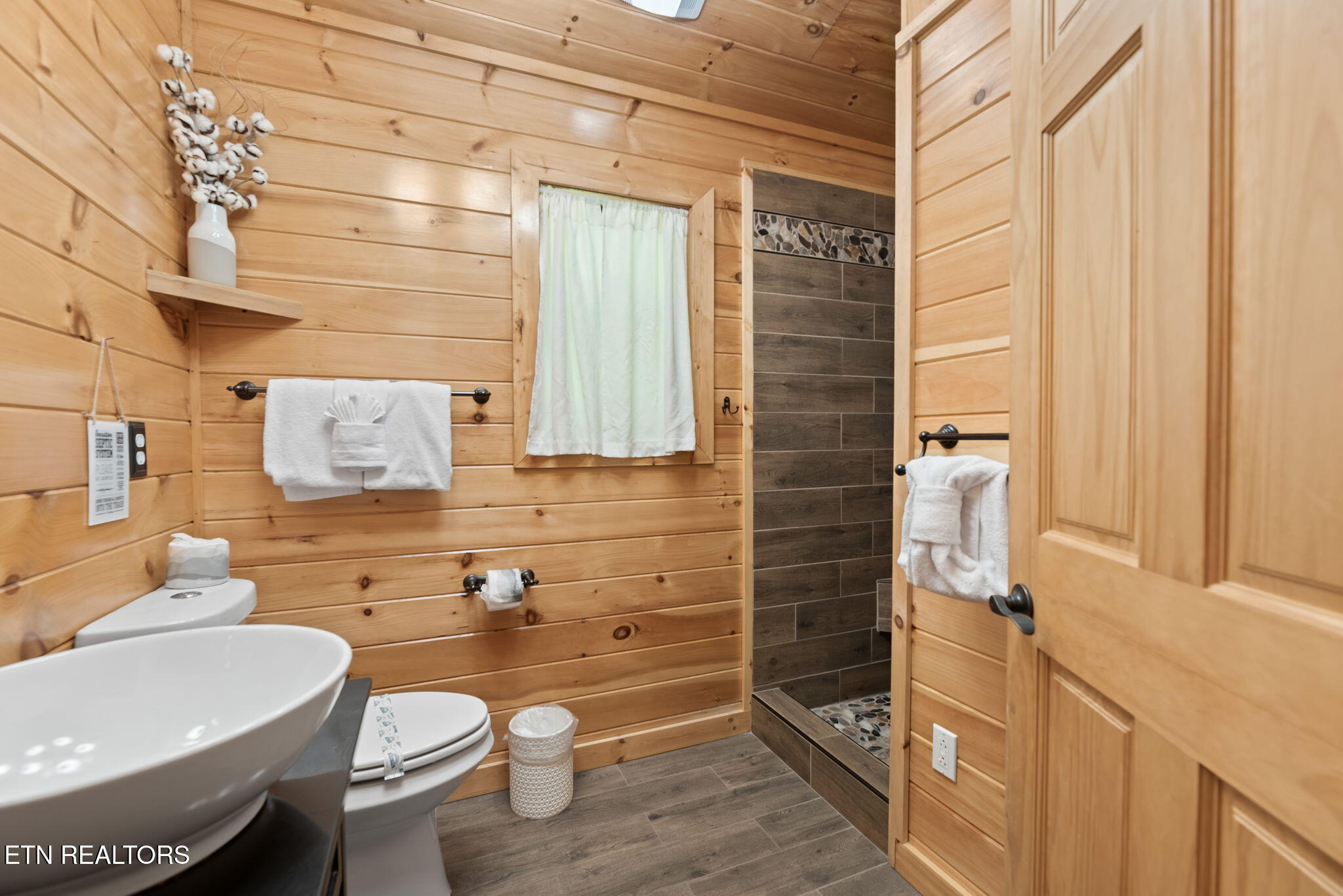 2439 Woodside Lane Sevierville TN 37862