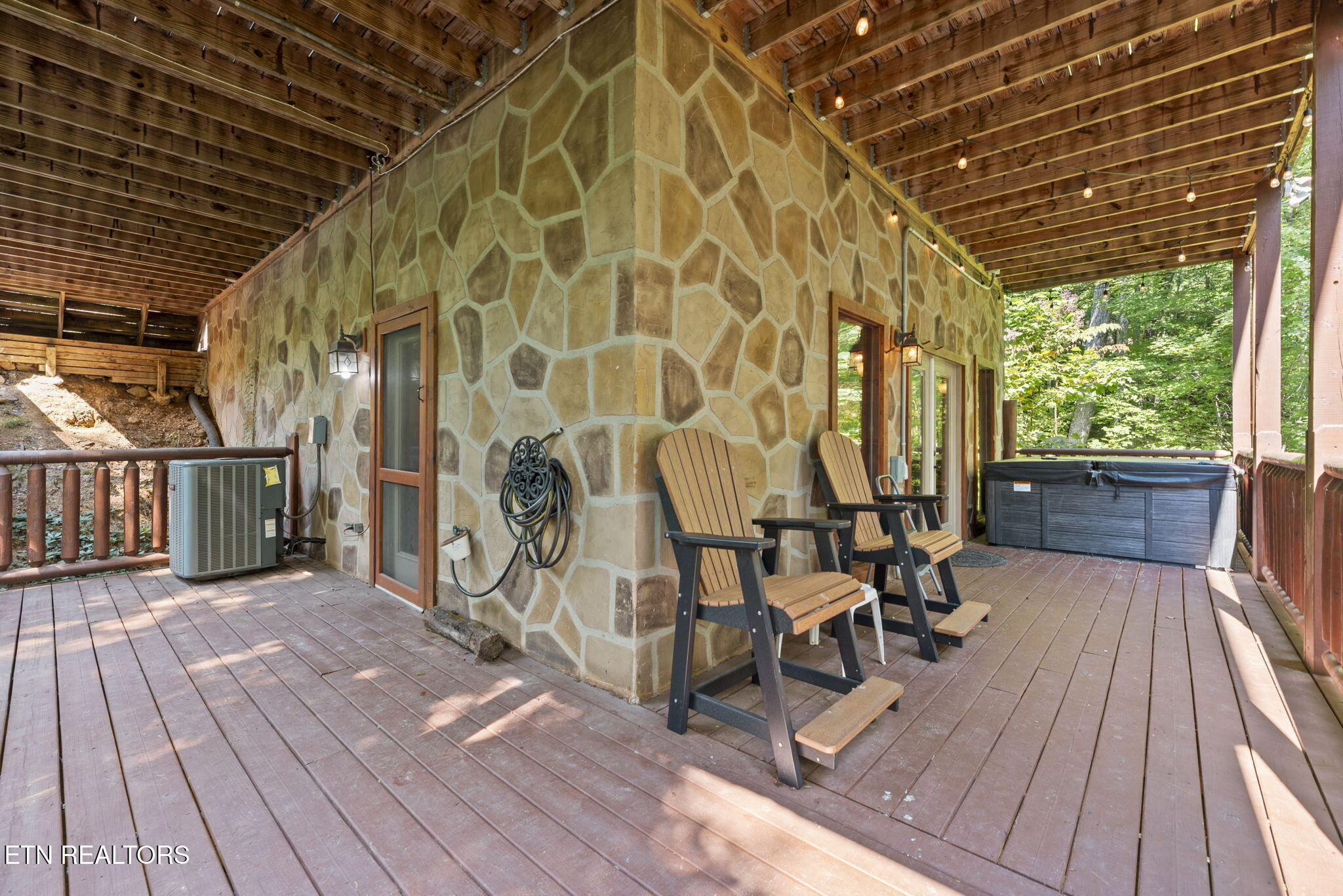 2439 Woodside Lane Sevierville TN 37862