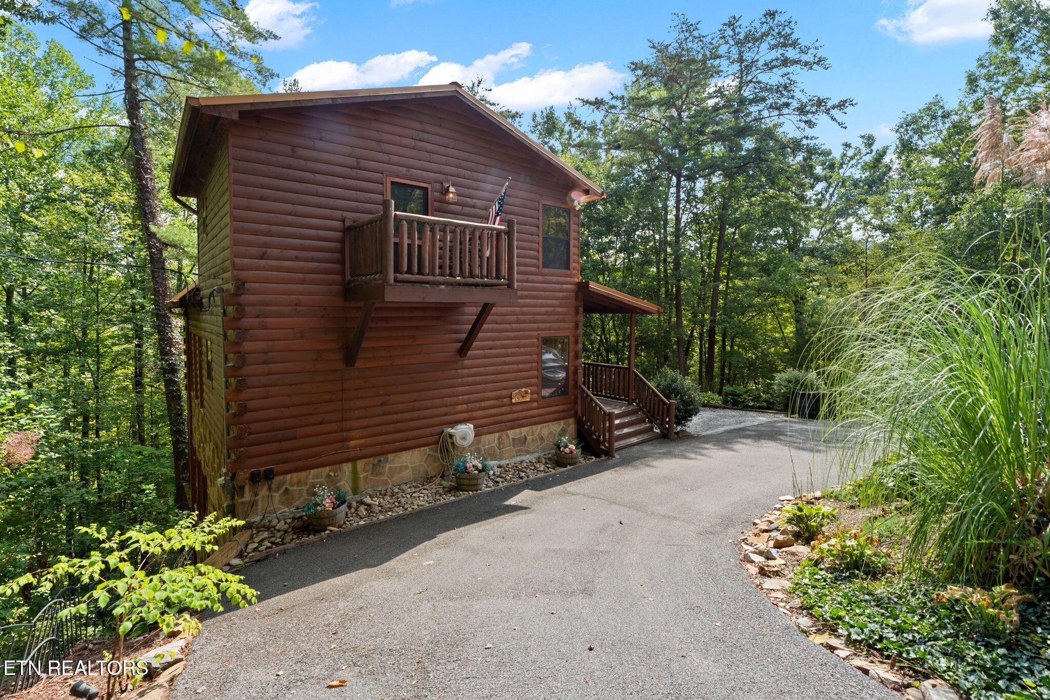 2439 Woodside Lane Sevierville TN 37862