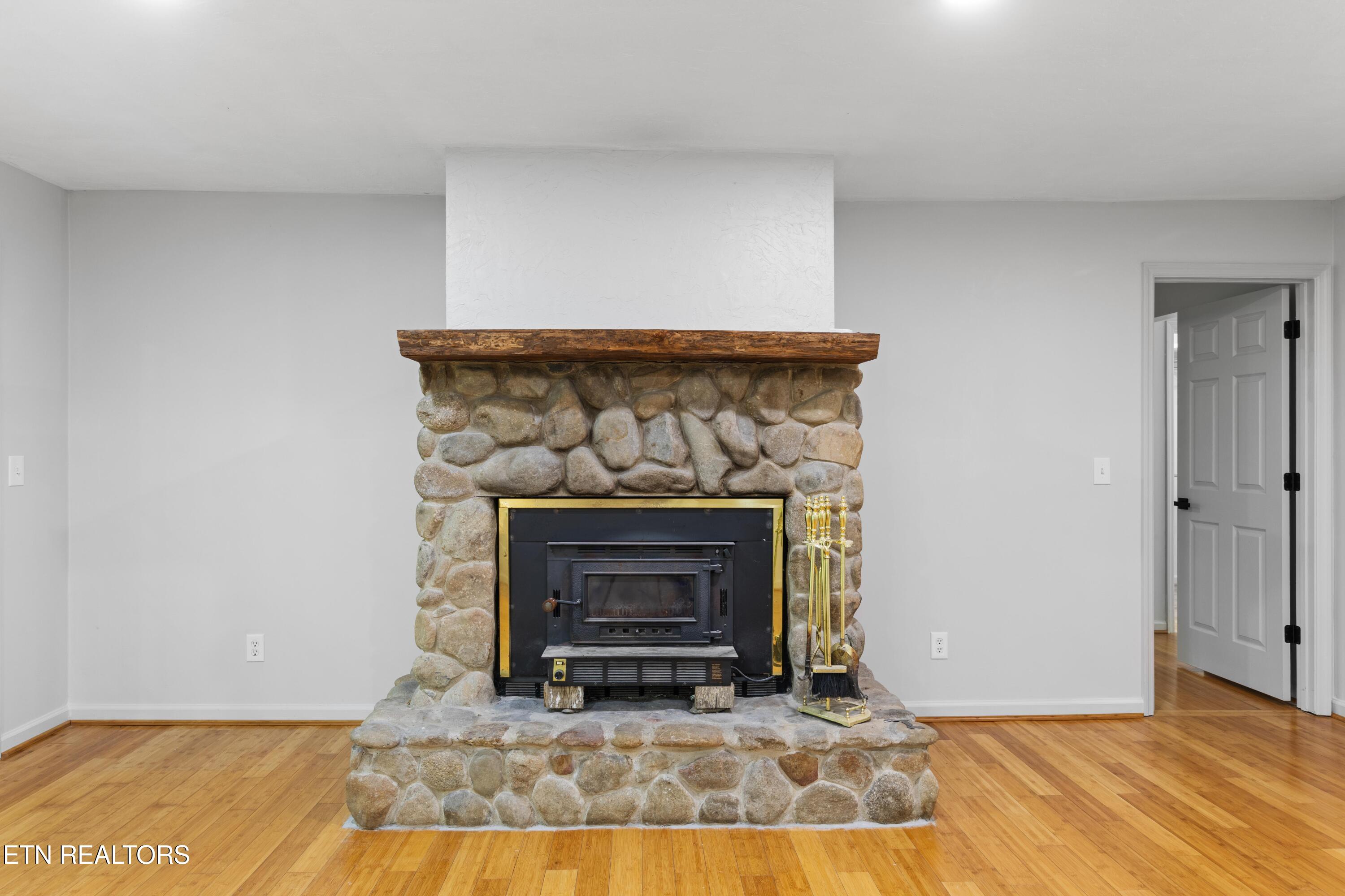 120 Kingdom Lane Walland TN 37886