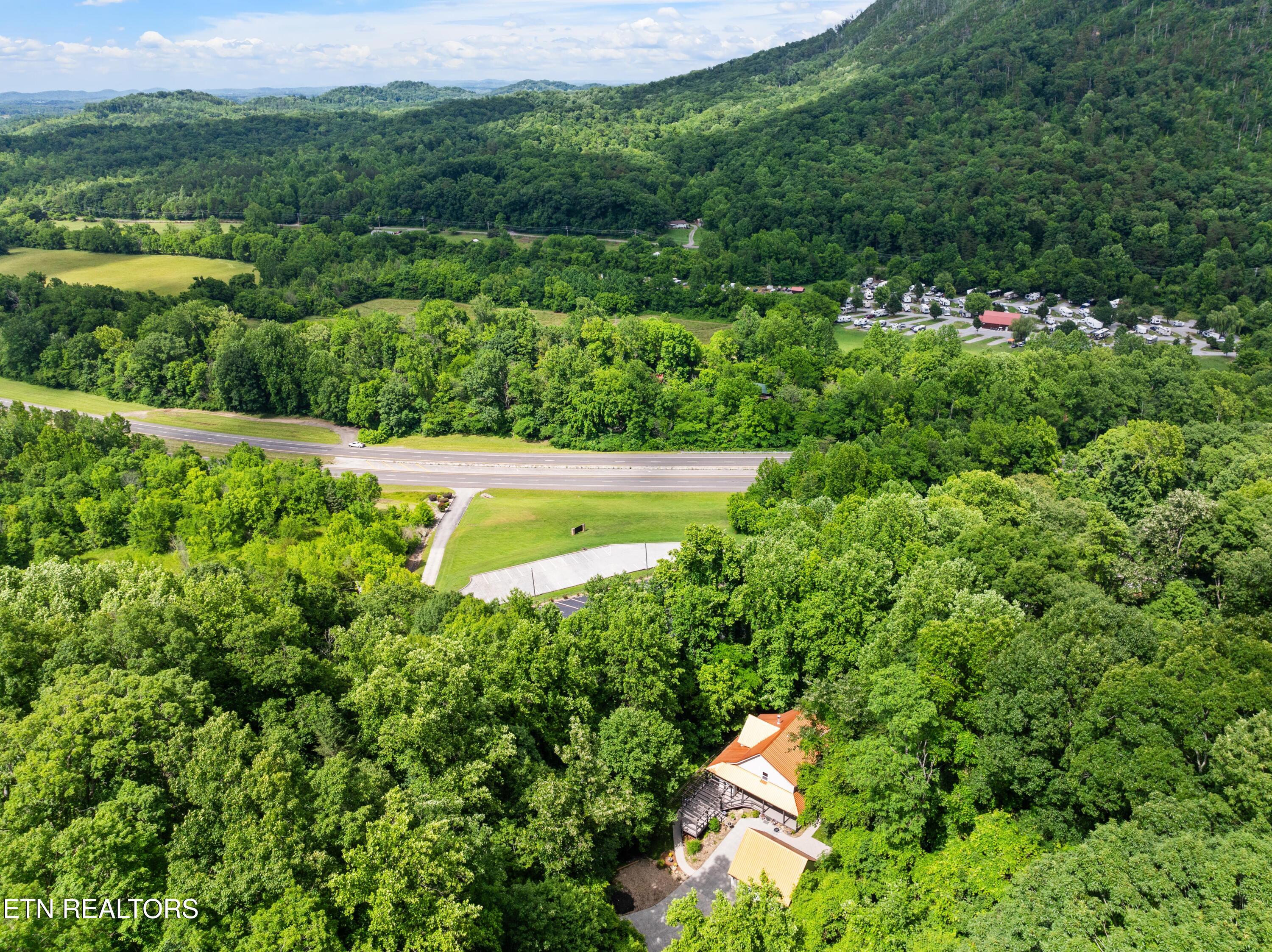 120 Kingdom Lane Walland TN 37886