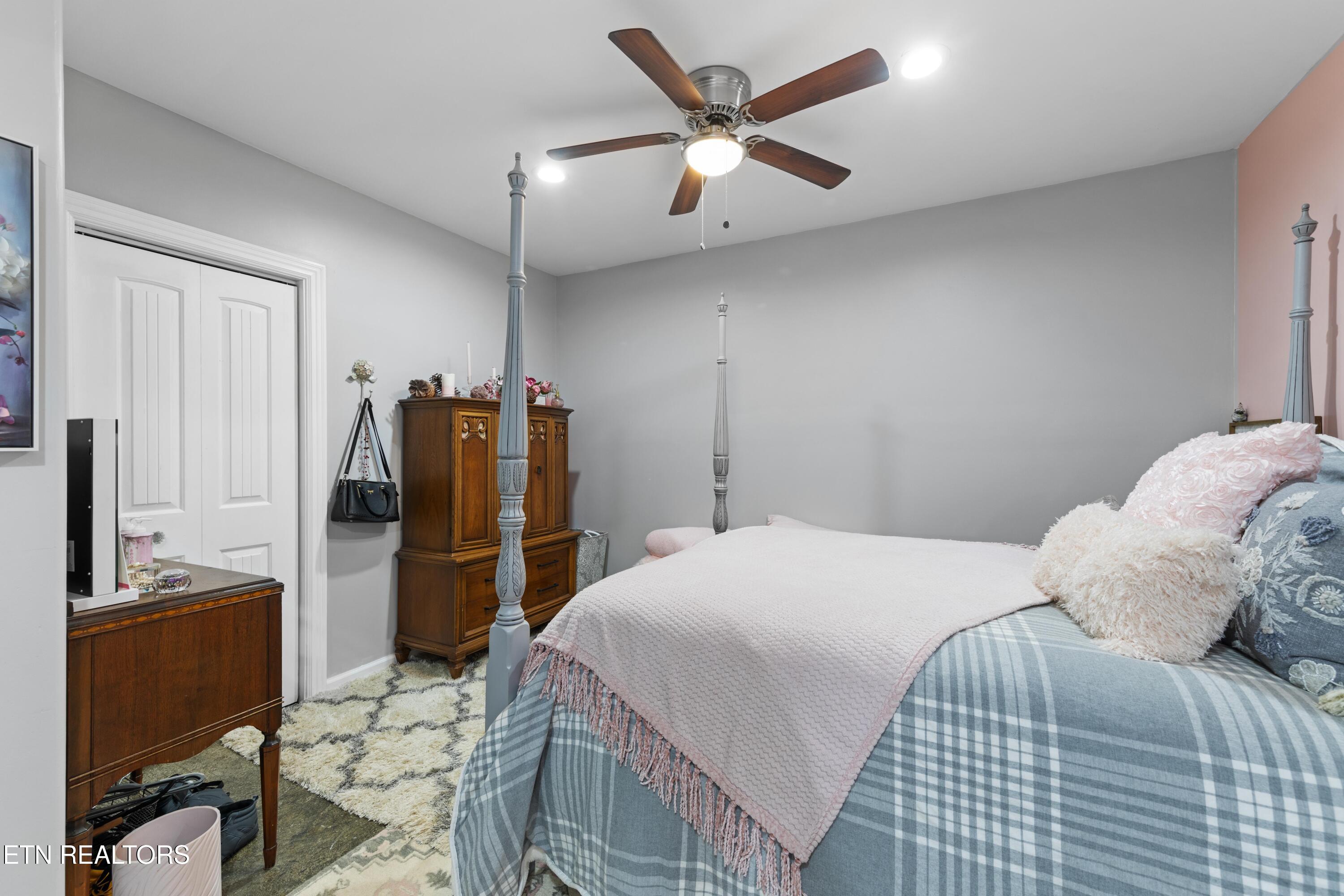 120 Kingdom Lane Walland TN 37886