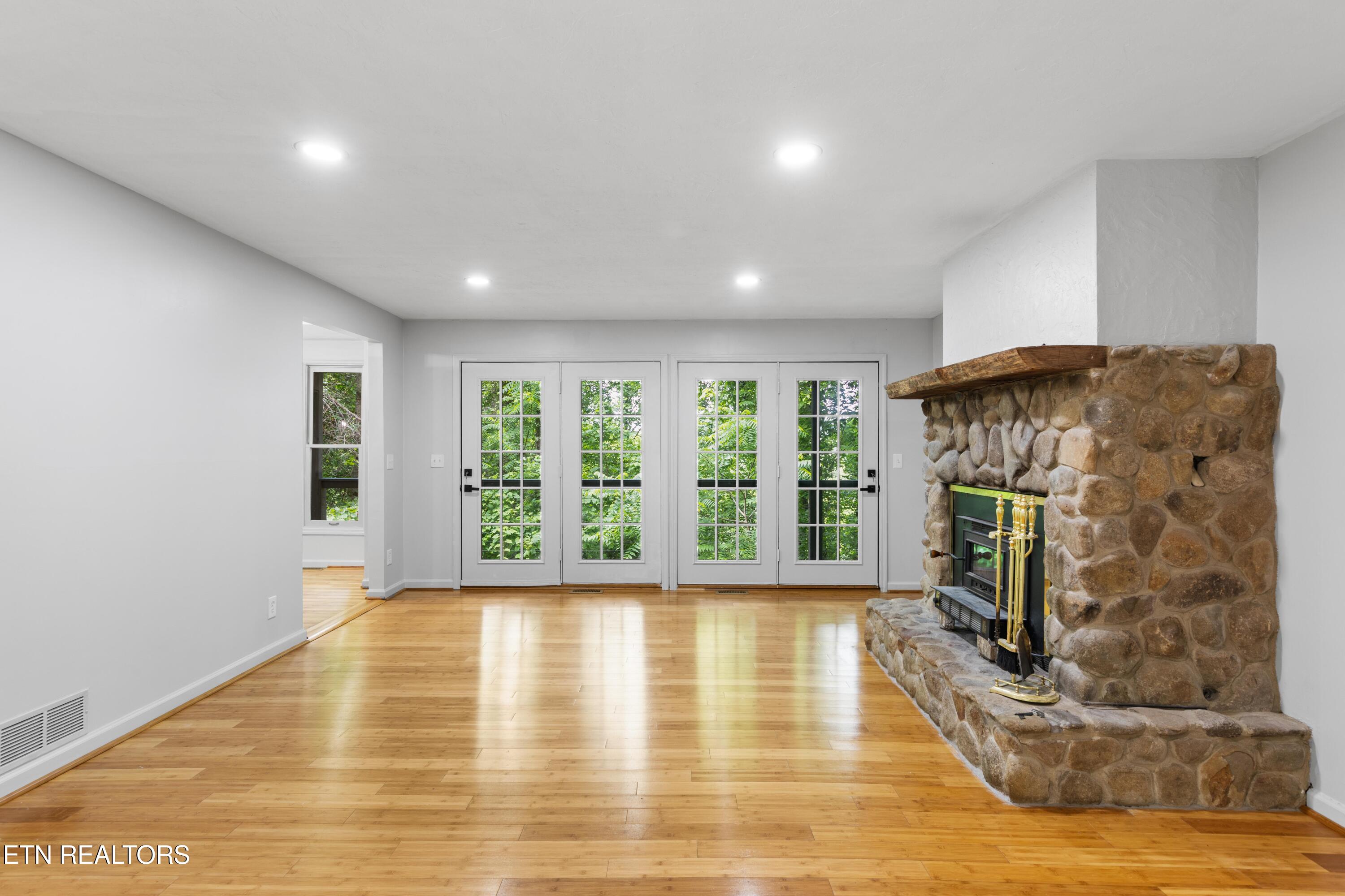 120 Kingdom Lane Walland TN 37886