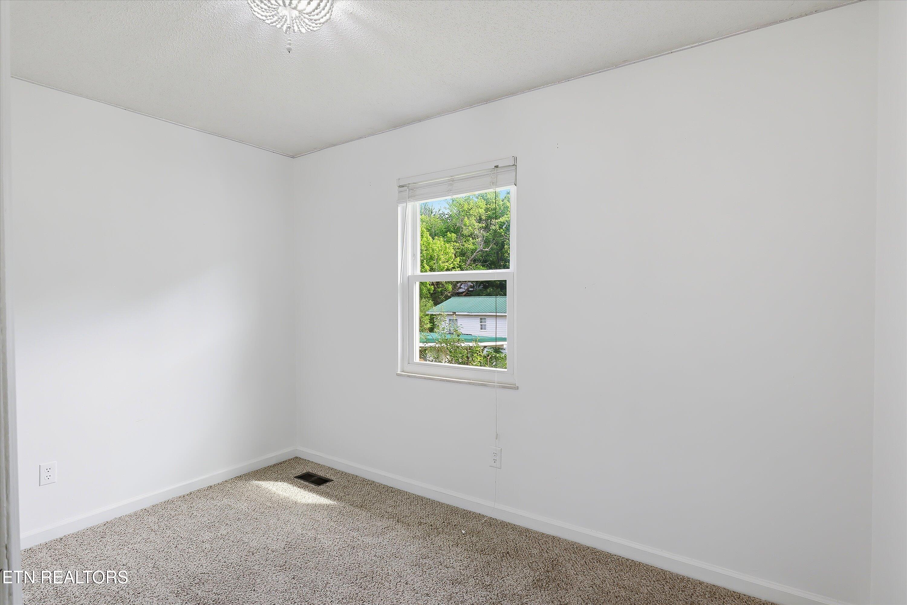 816 Pershing Street Maryville TN 37801