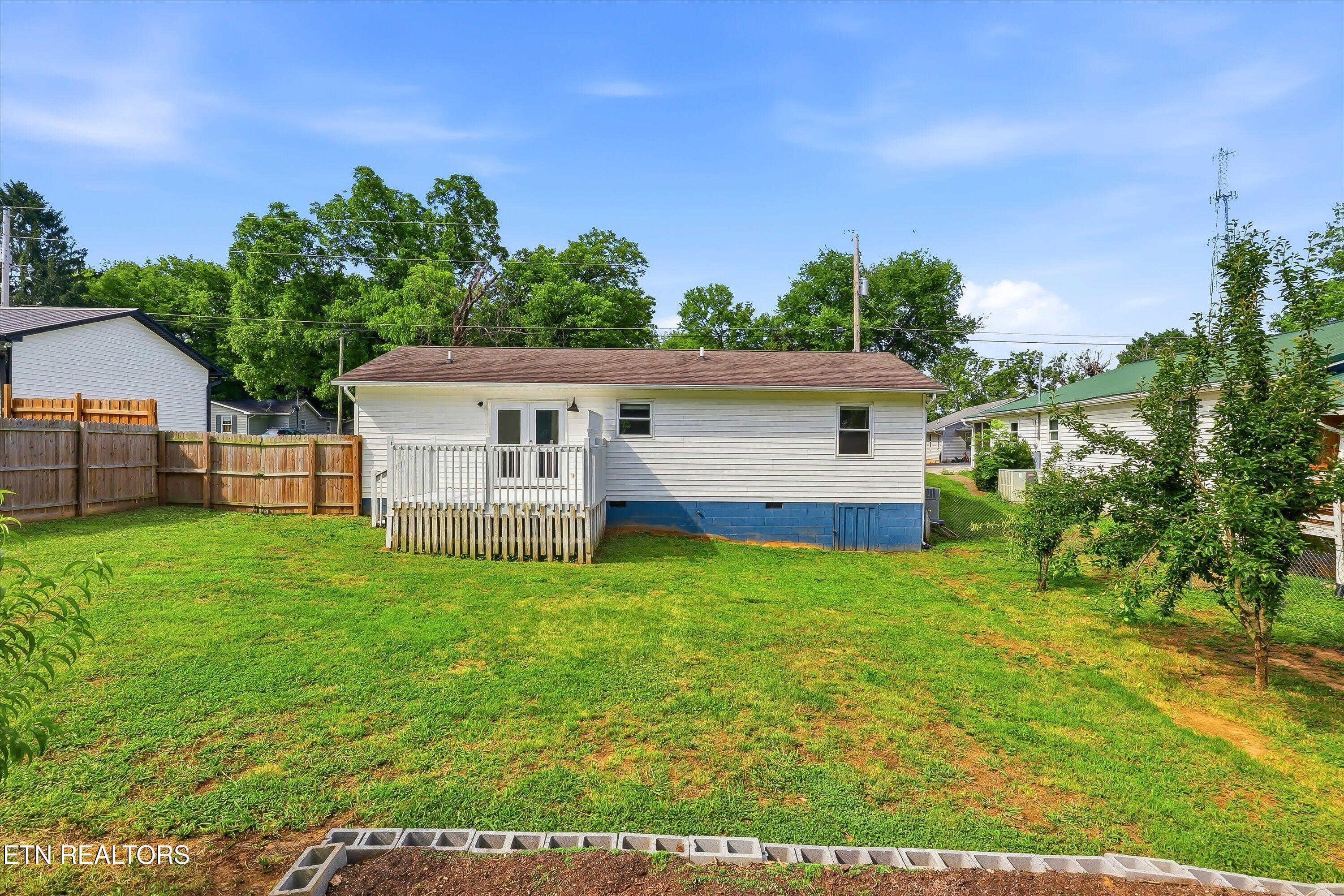 816 Pershing Street Maryville TN 37801