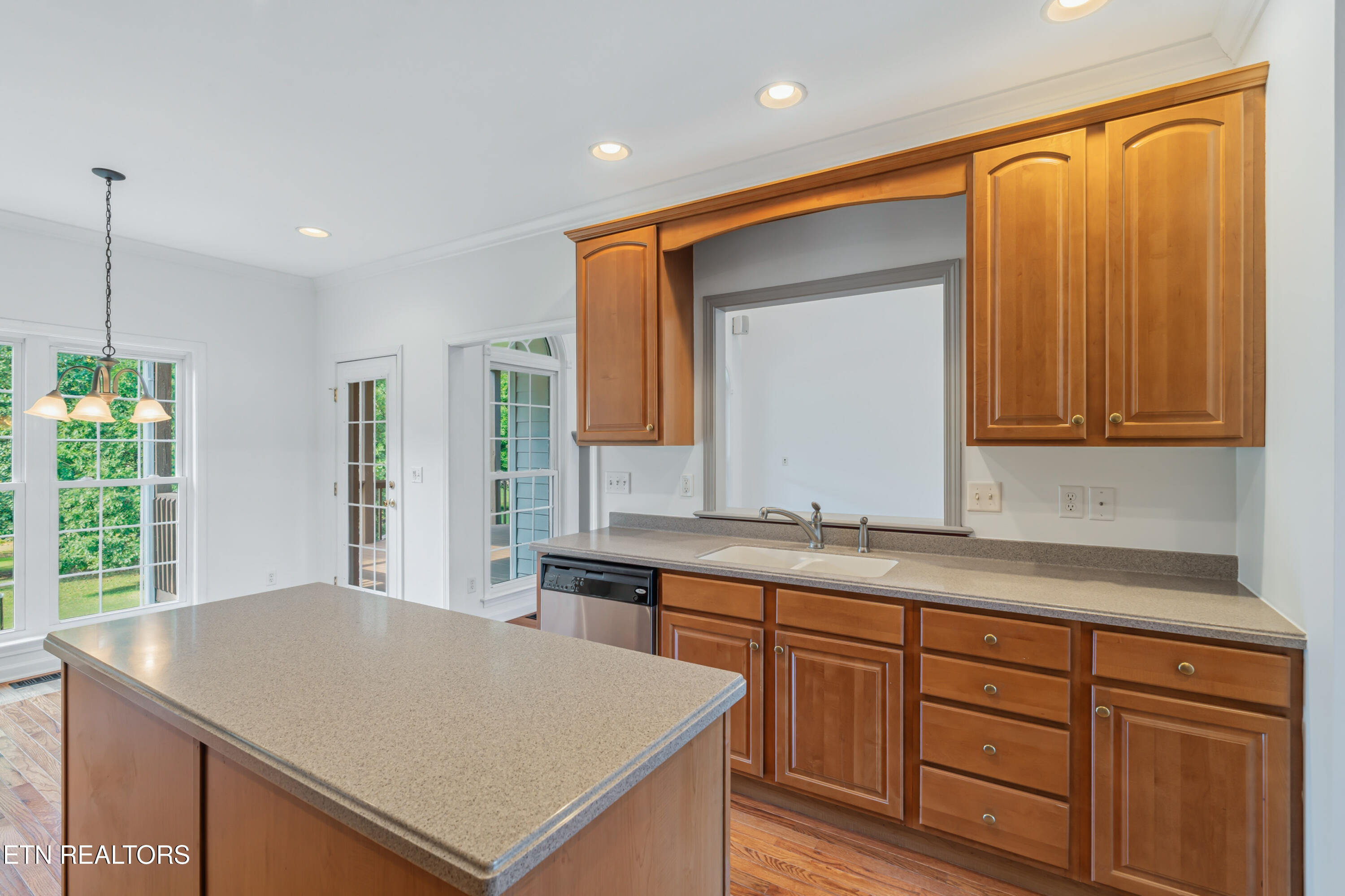 267 Paradise Lane Jacksboro TN 37757