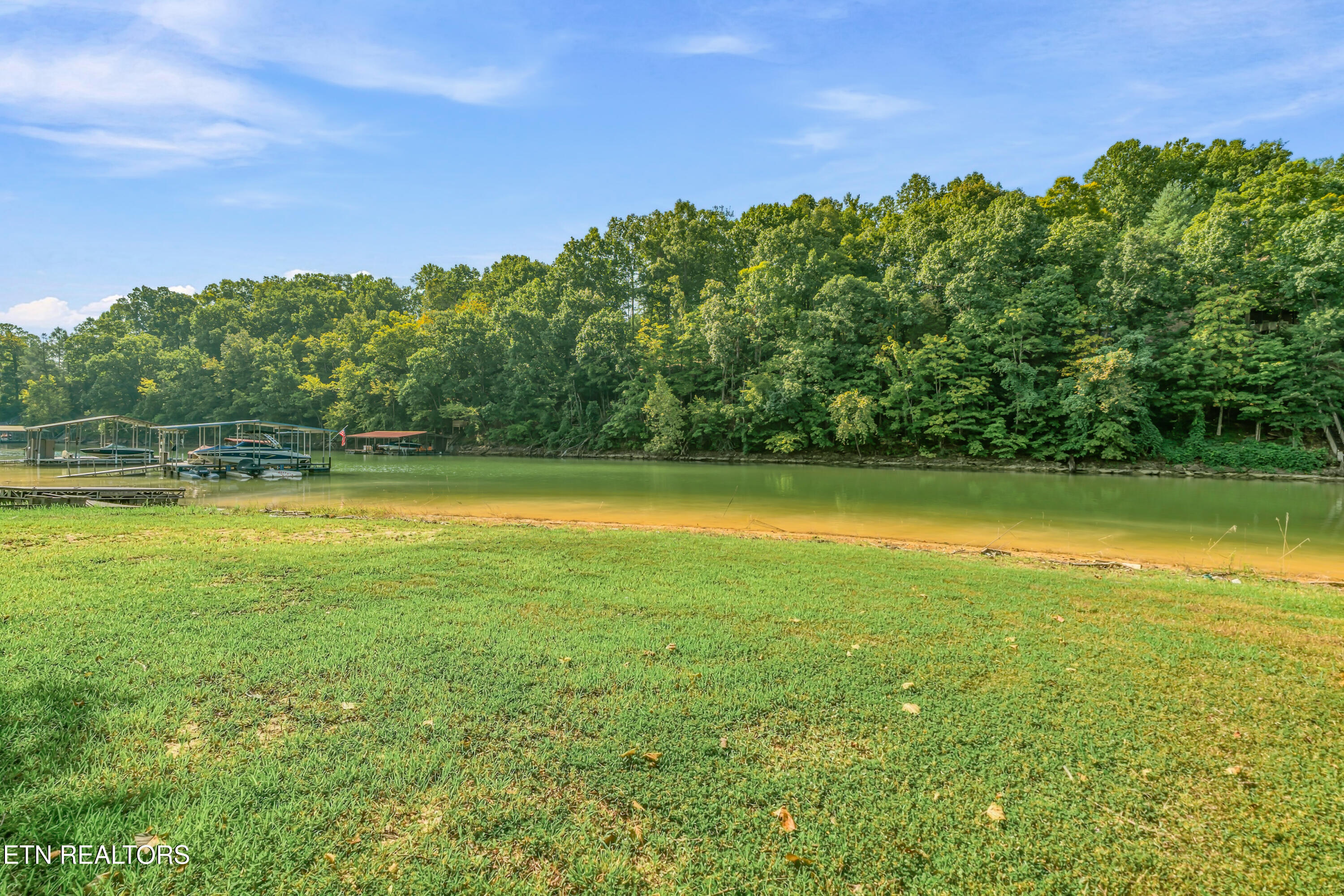 267 Paradise Lane Jacksboro TN 37757