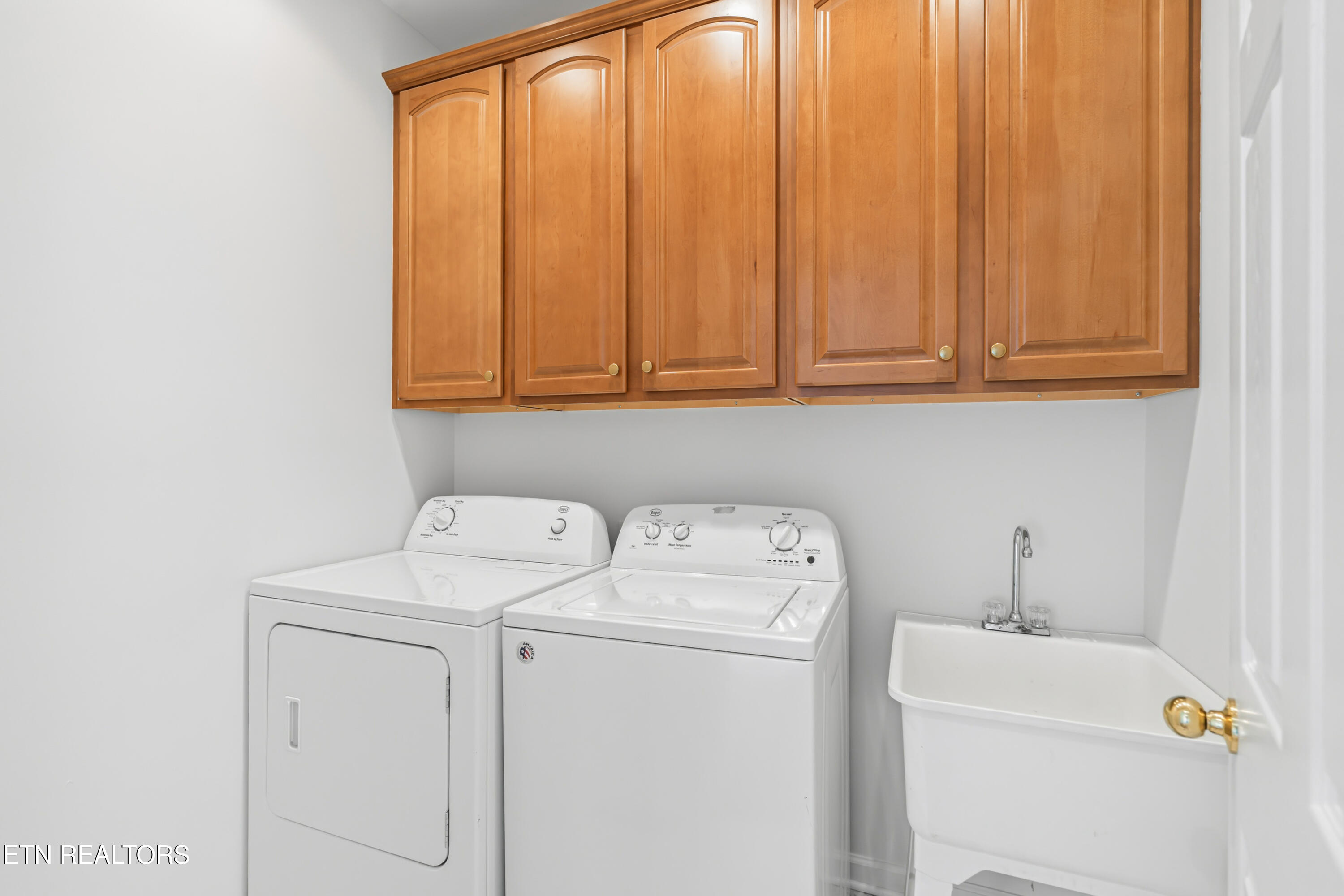 267 Paradise Lane Jacksboro TN 37757