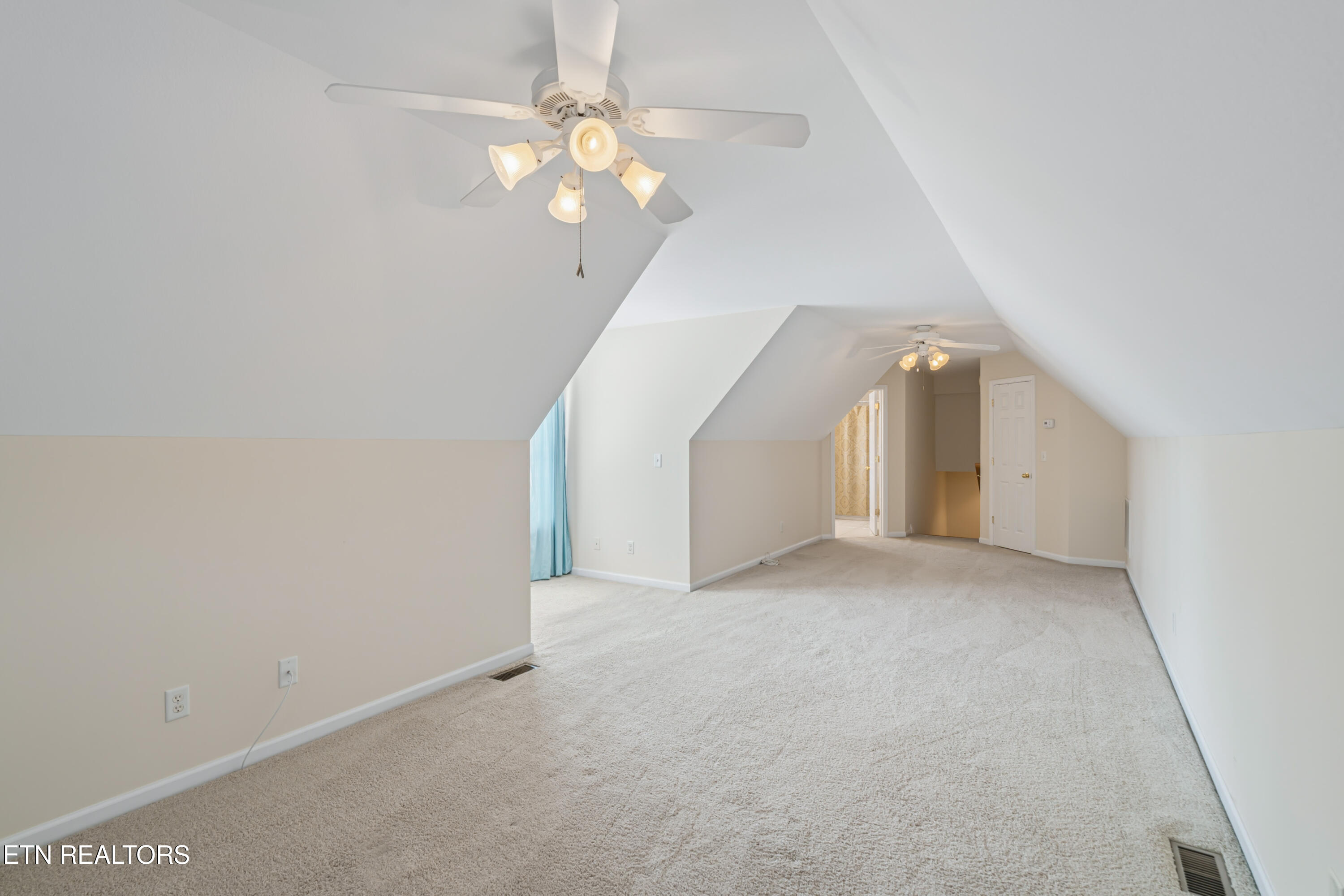 267 Paradise Lane Jacksboro TN 37757