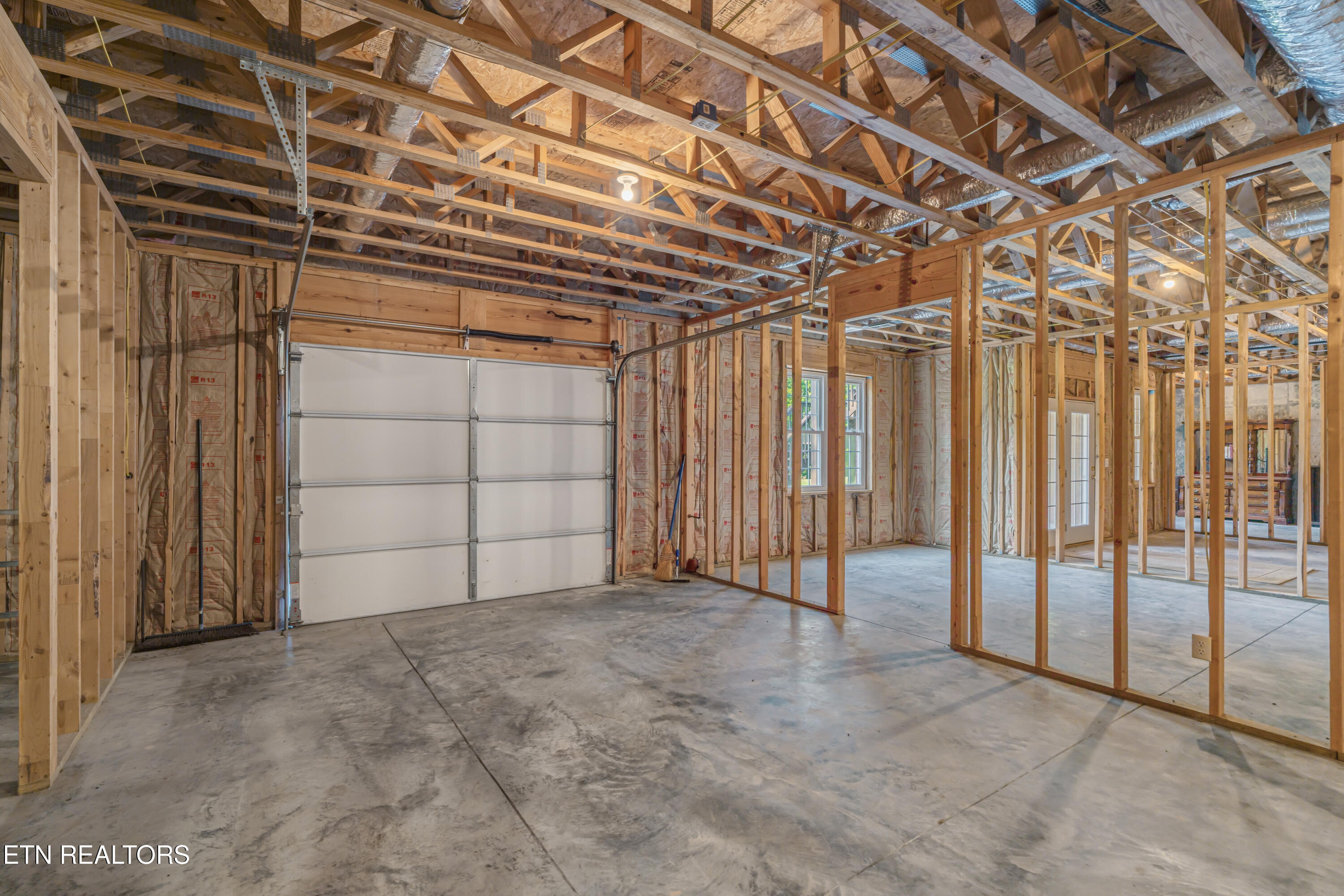 267 Paradise Lane Jacksboro TN 37757