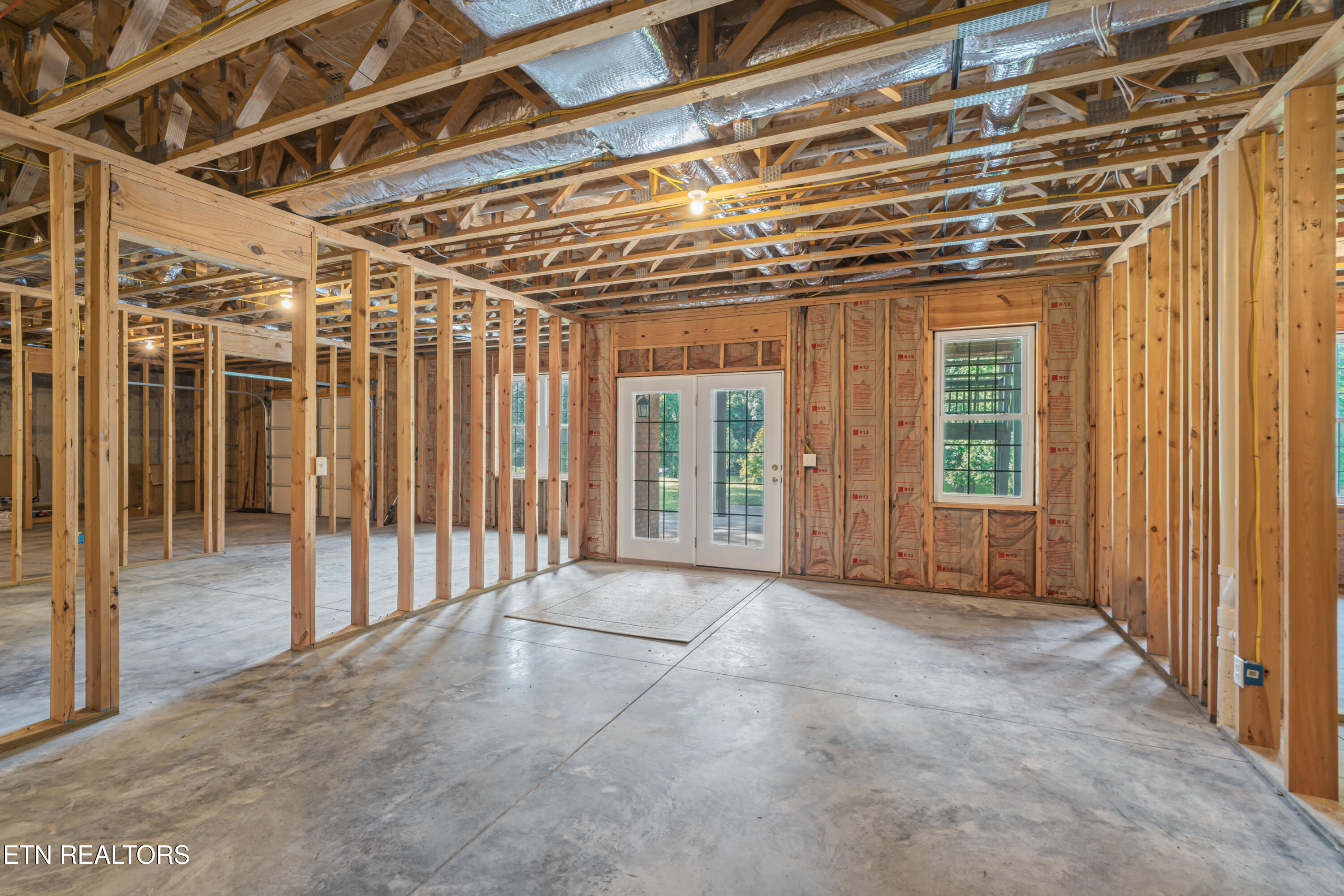 267 Paradise Lane Jacksboro TN 37757