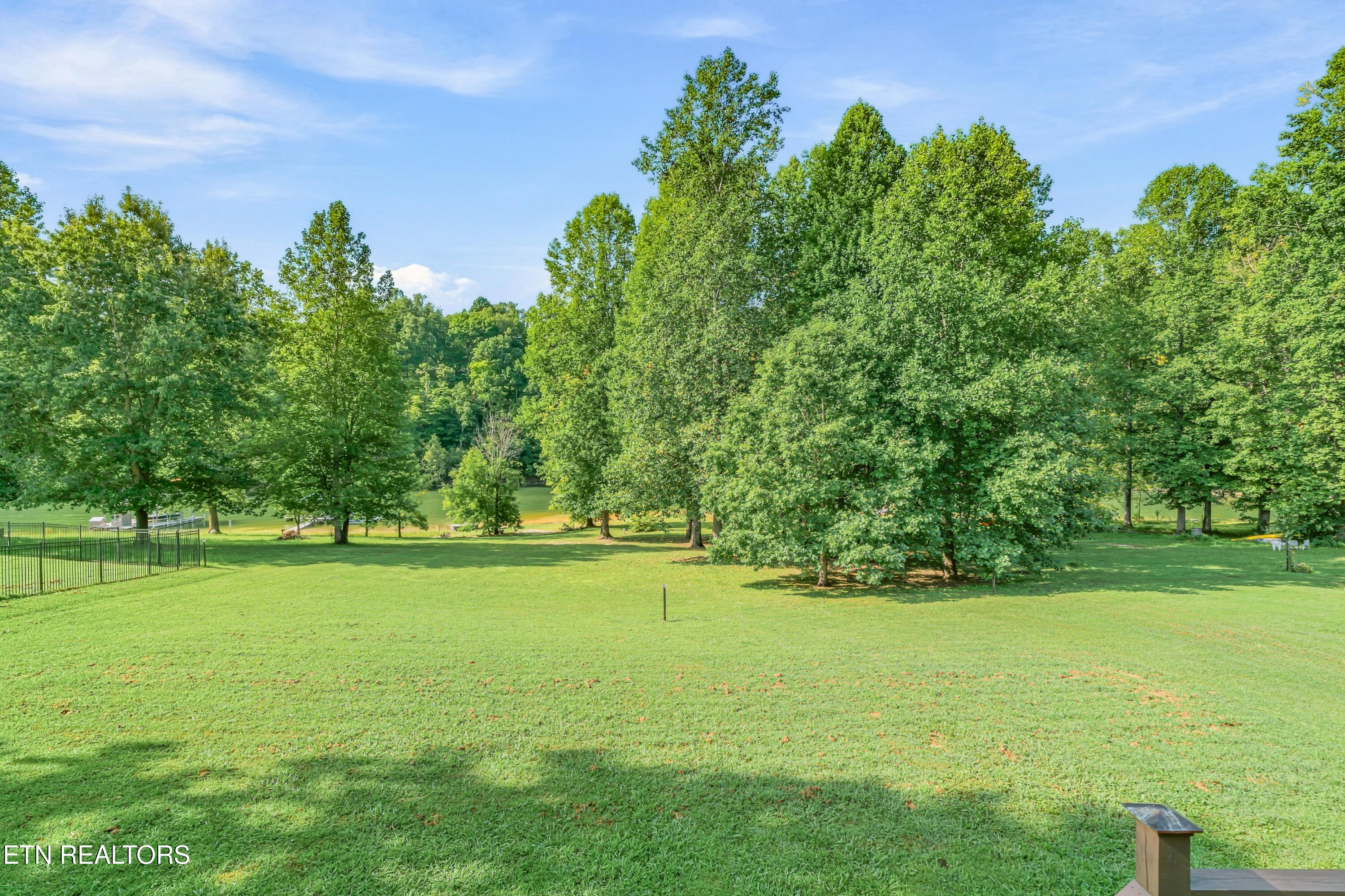 267 Paradise Lane Jacksboro TN 37757