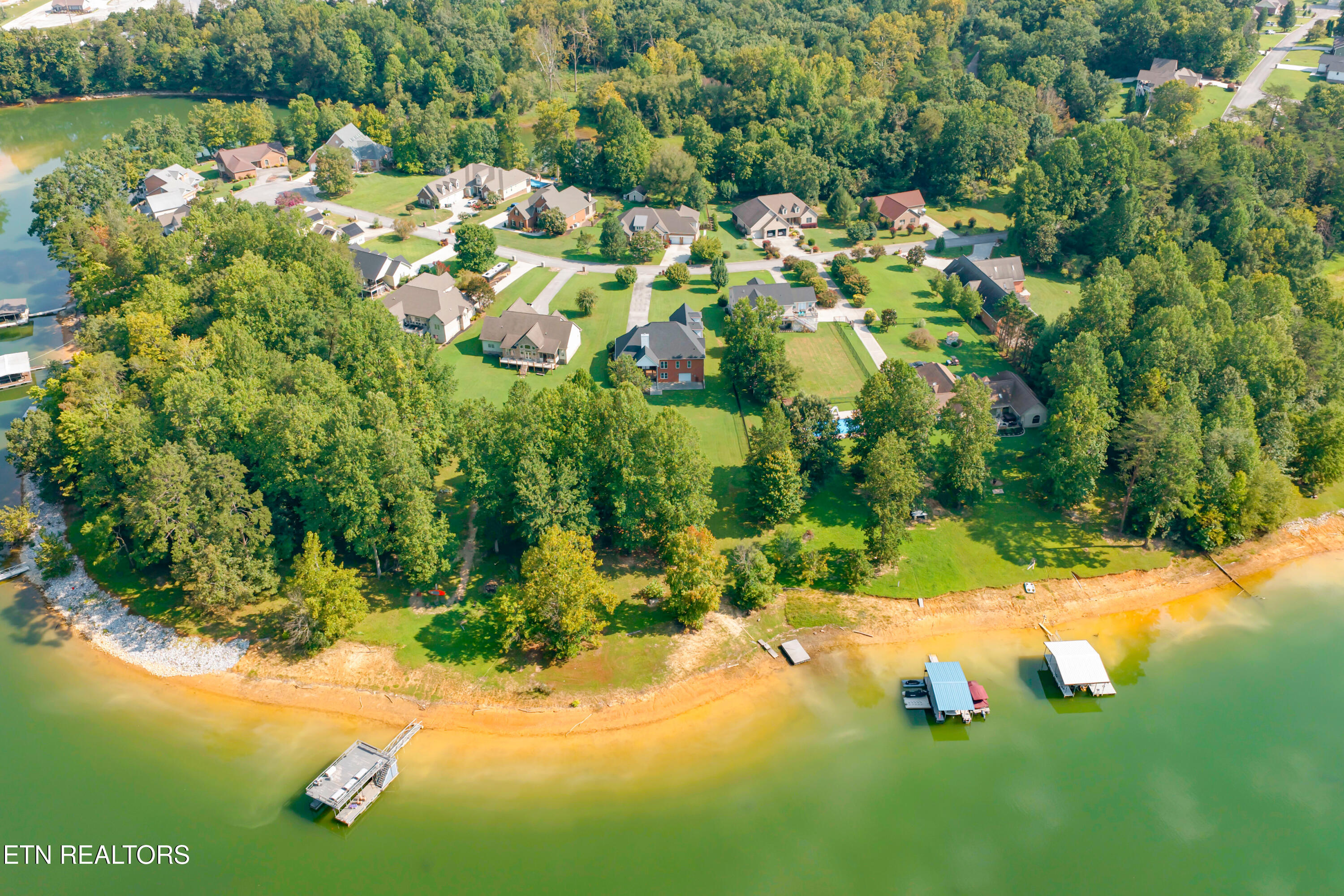 267 Paradise Lane Jacksboro TN 37757