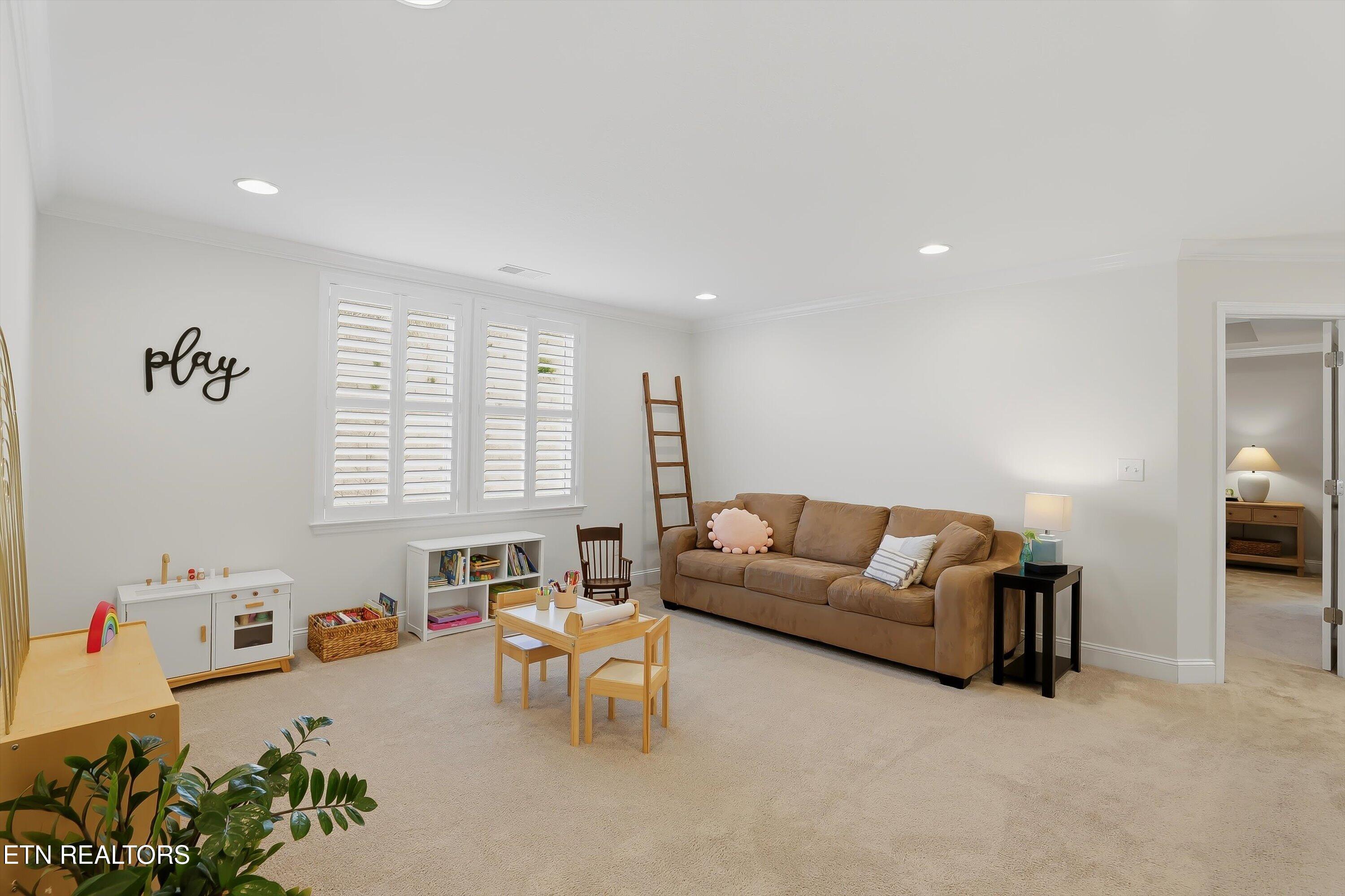 1818 English Ivy Lane Knoxville TN 37932