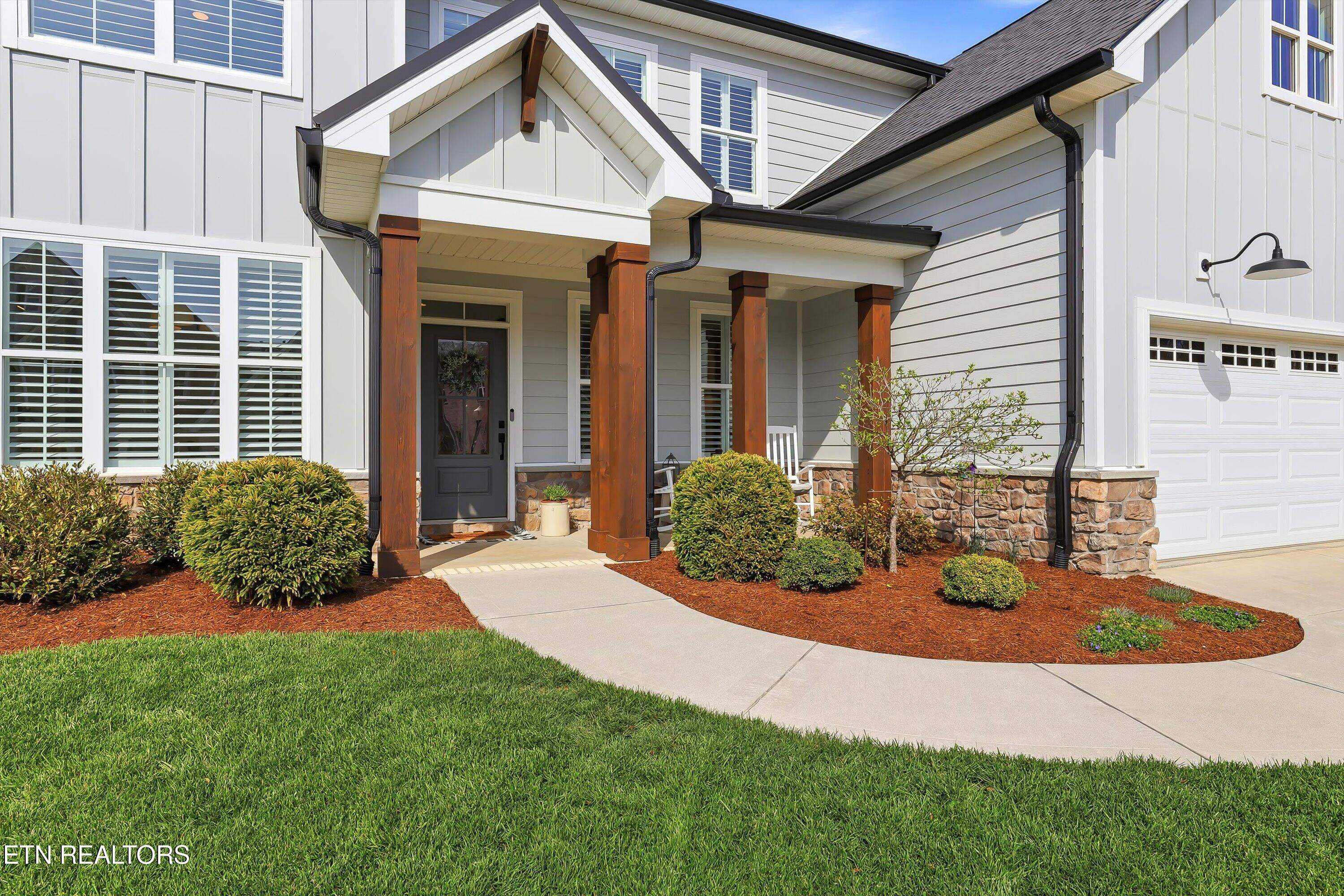 1818 English Ivy Lane Knoxville TN 37932