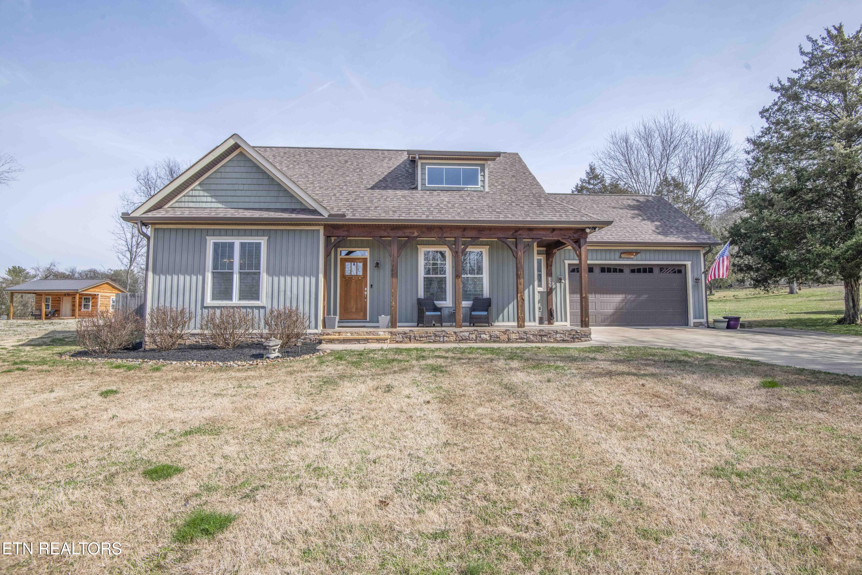 323 Lakeview Cove Drive Loudon TN 37774