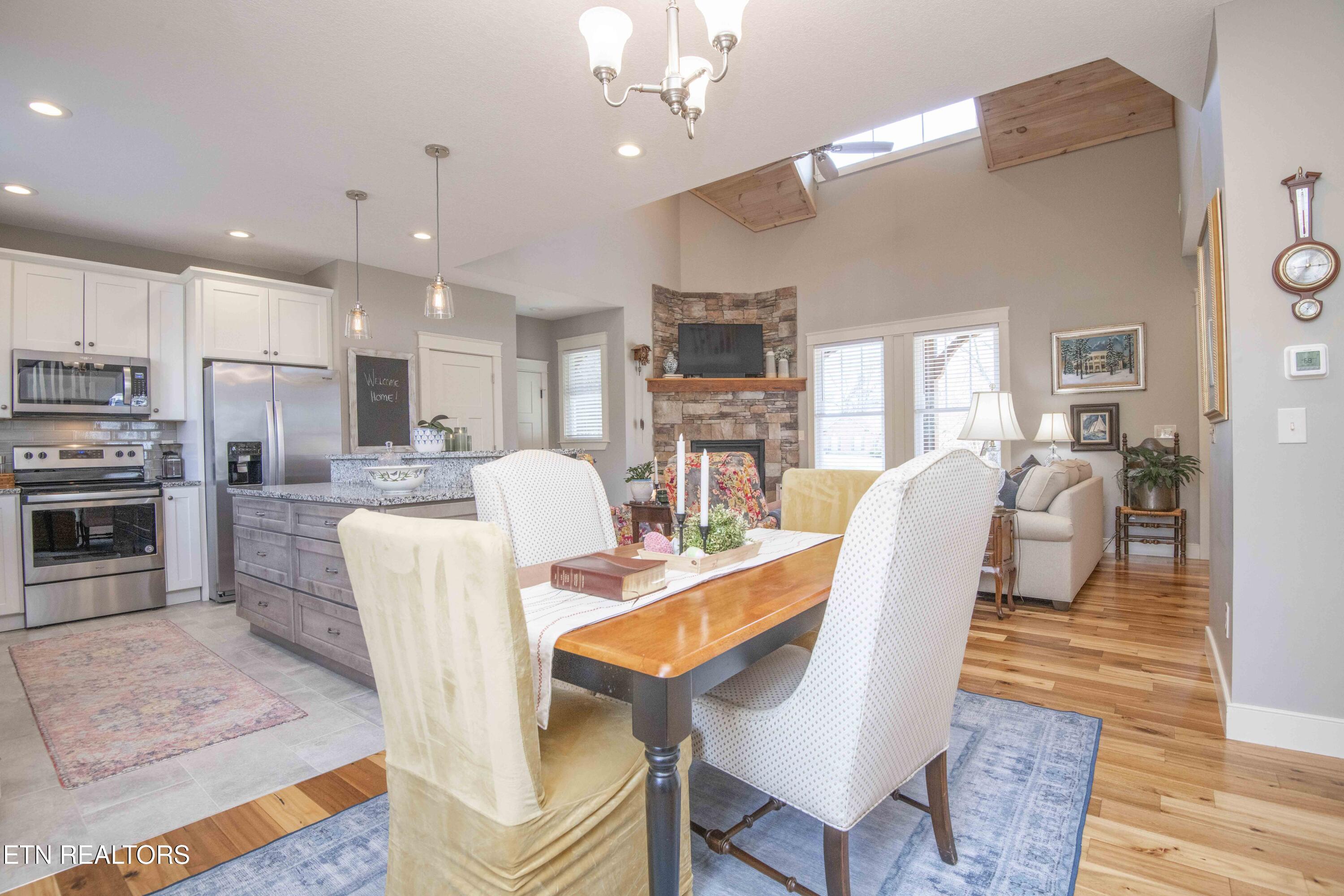 323 Lakeview Cove Drive Loudon TN 37774