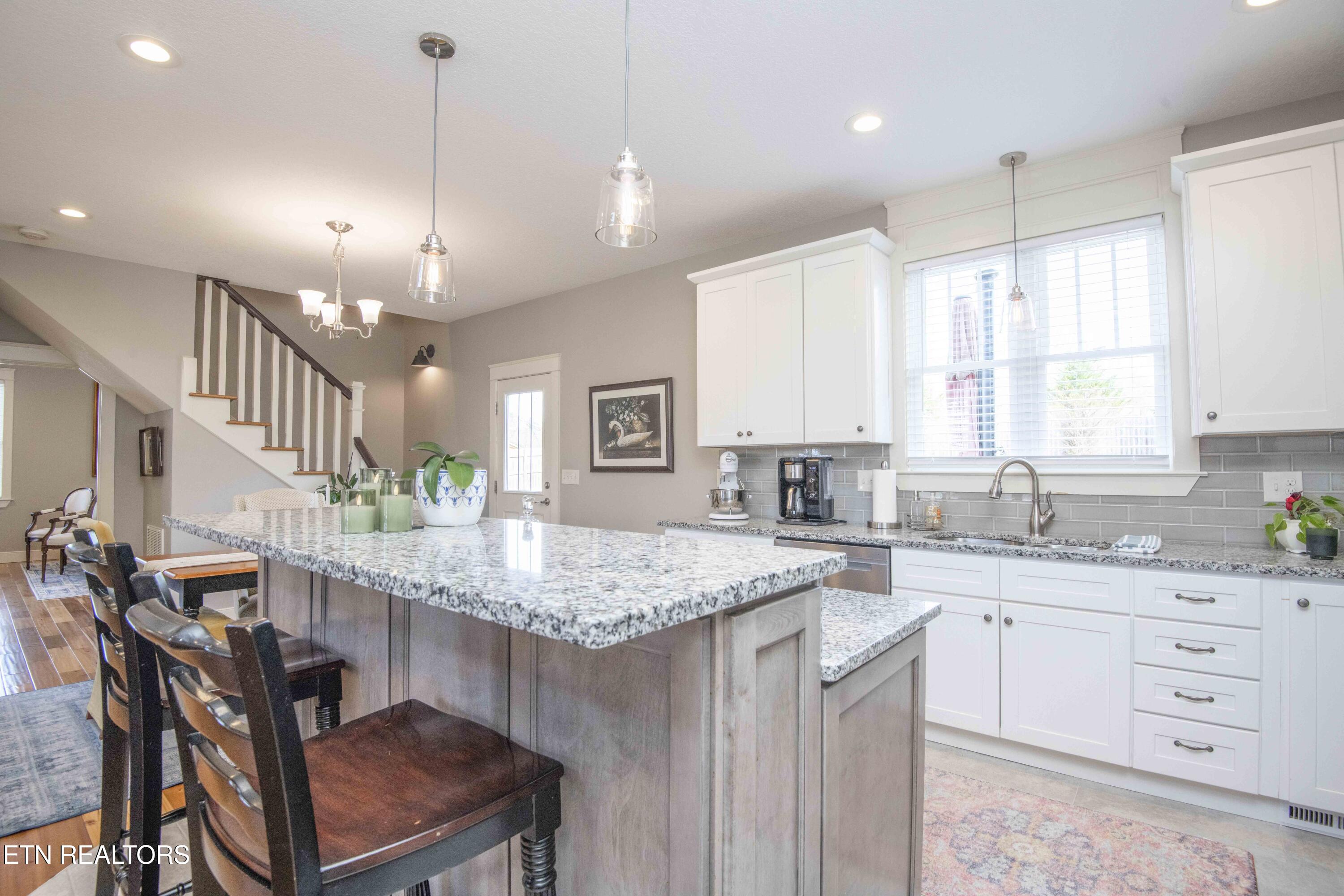 323 Lakeview Cove Drive Loudon TN 37774