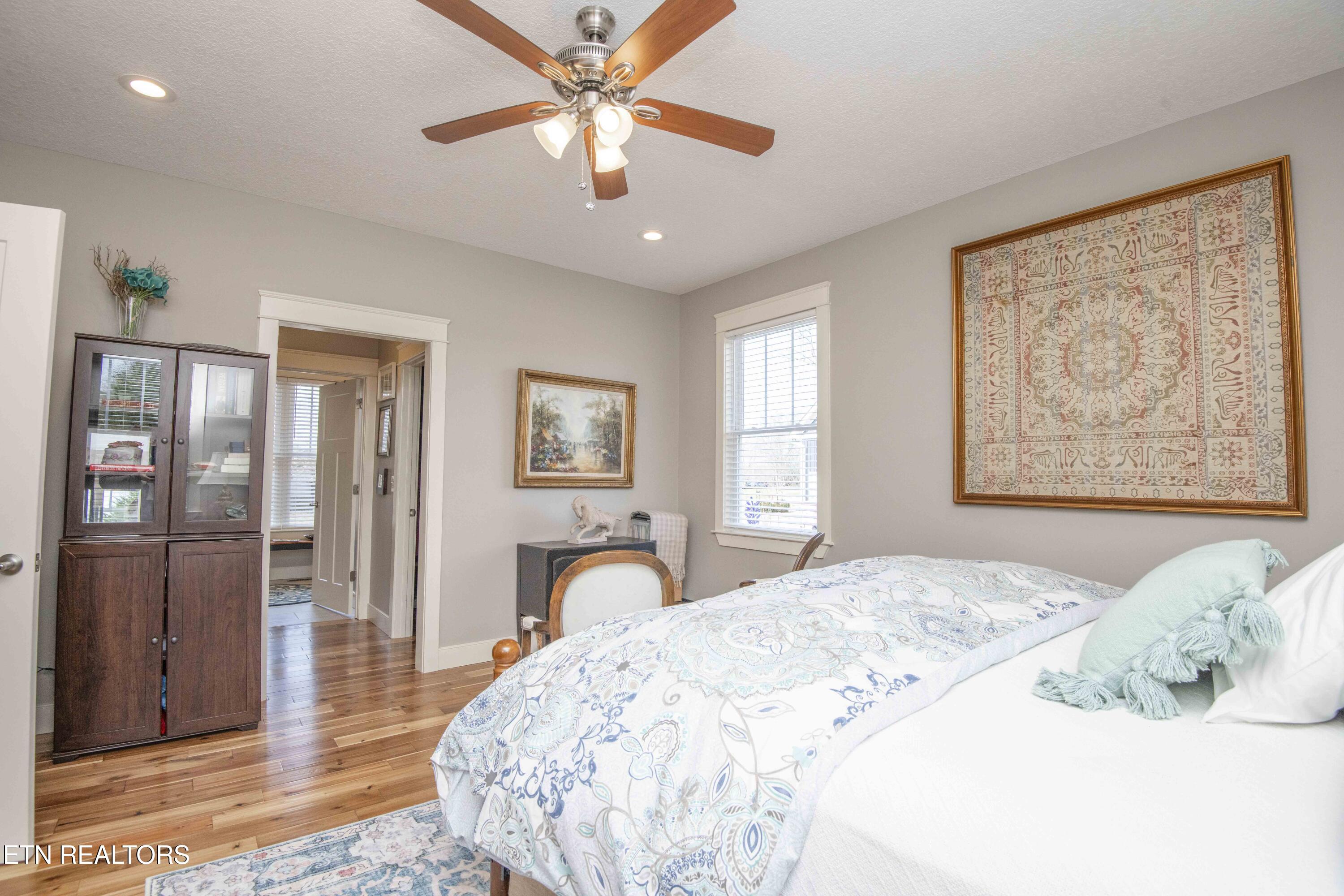 323 Lakeview Cove Drive Loudon TN 37774