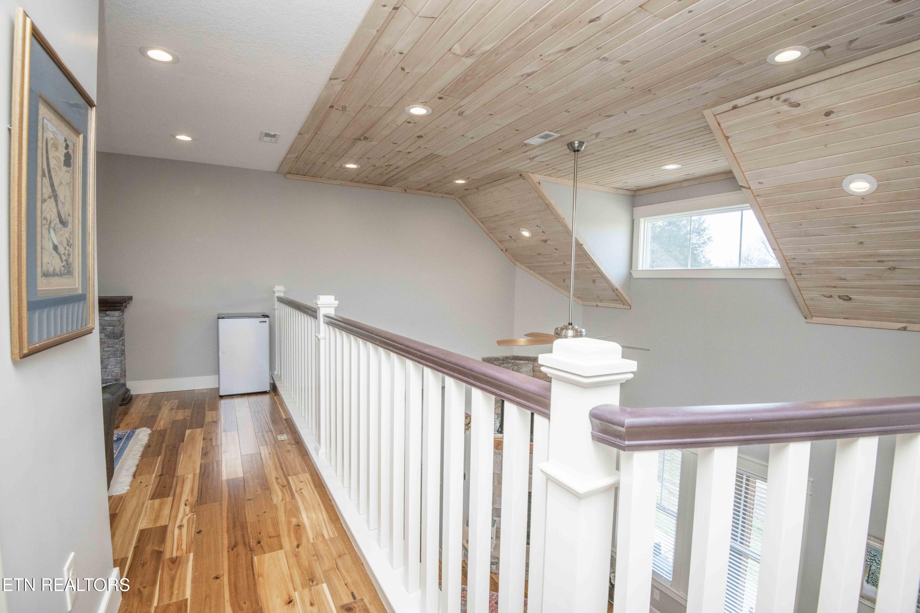 323 Lakeview Cove Drive Loudon TN 37774