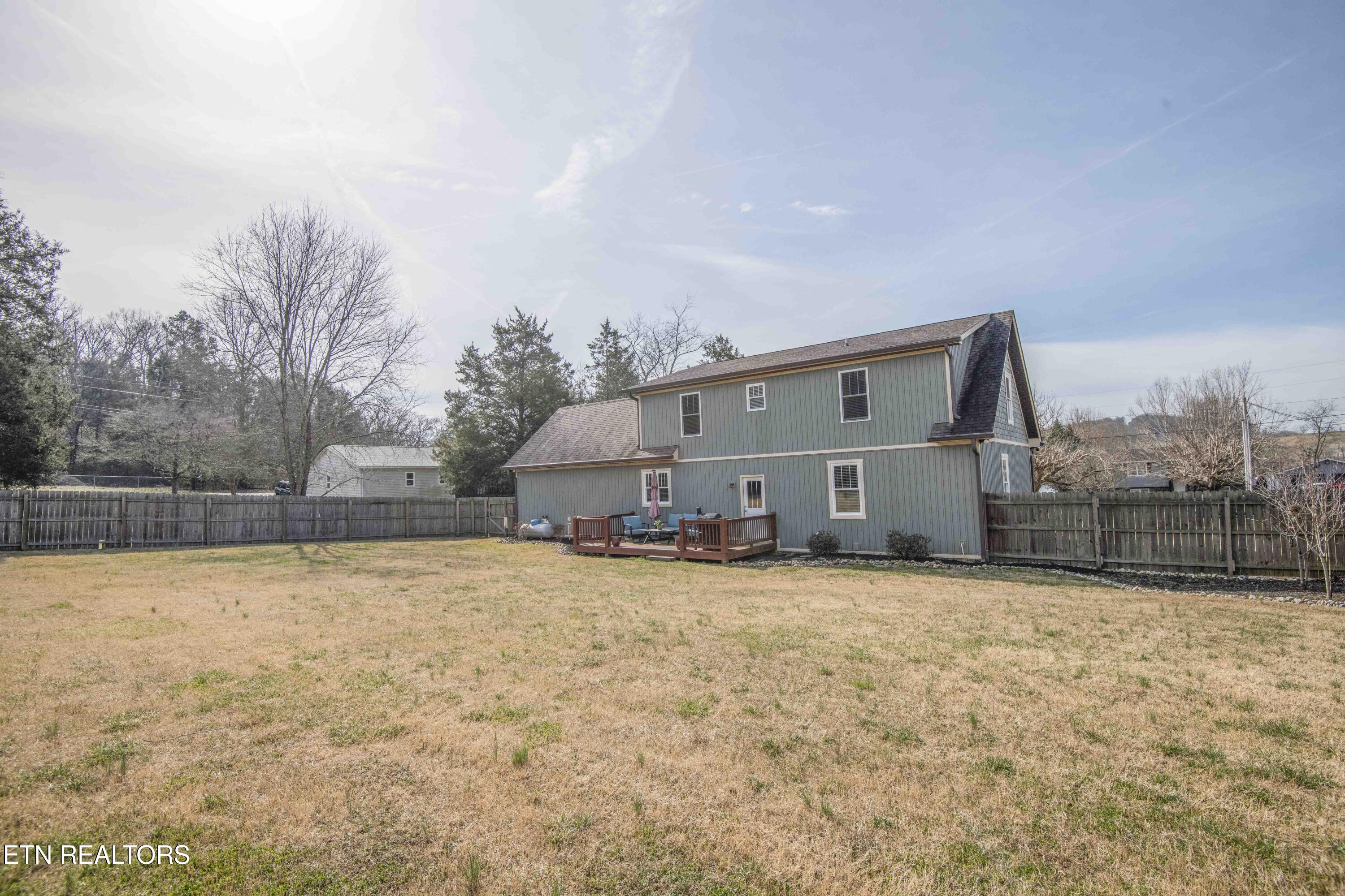 323 Lakeview Cove Drive Loudon TN 37774