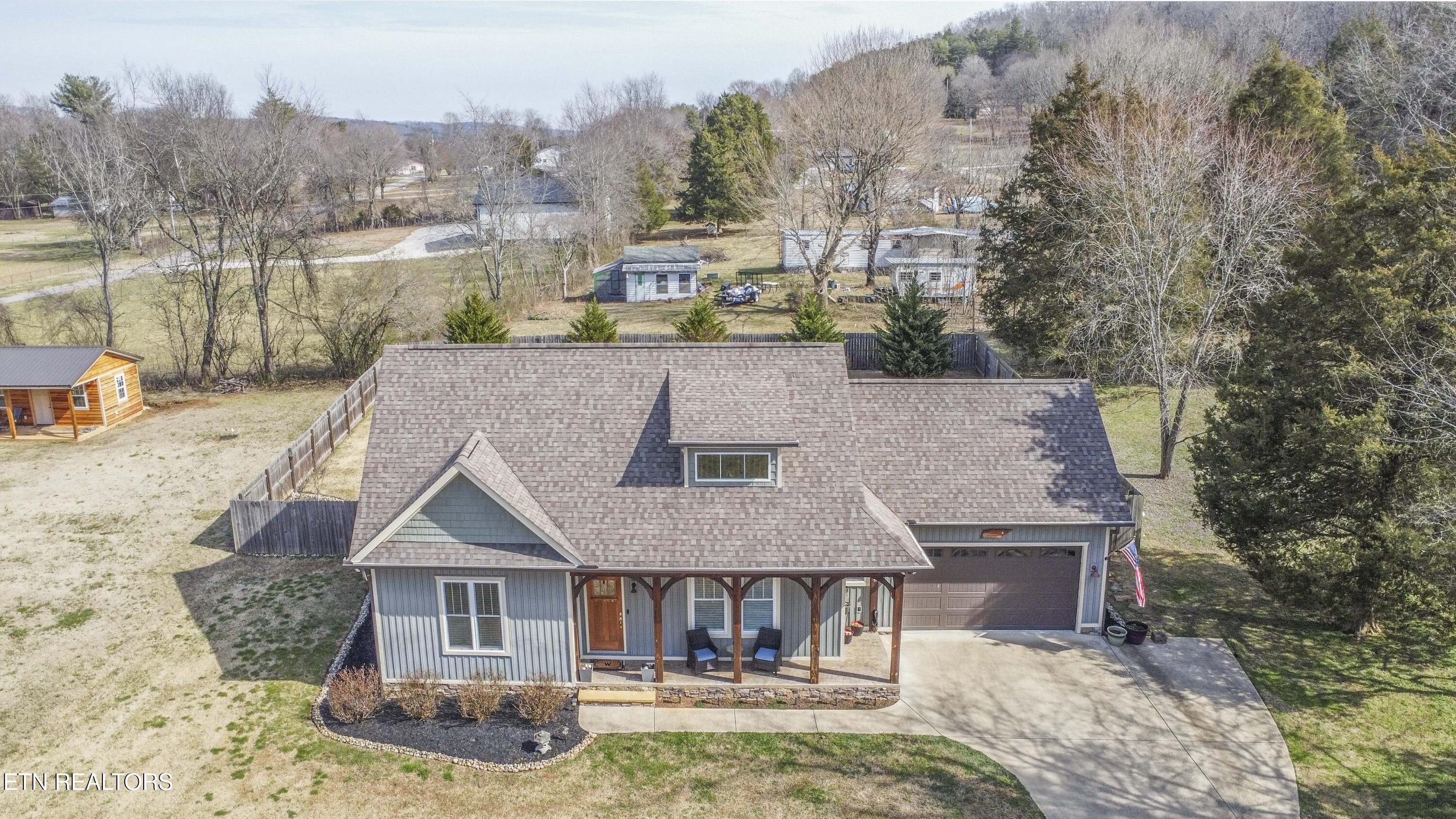 323 Lakeview Cove Drive Loudon TN 37774