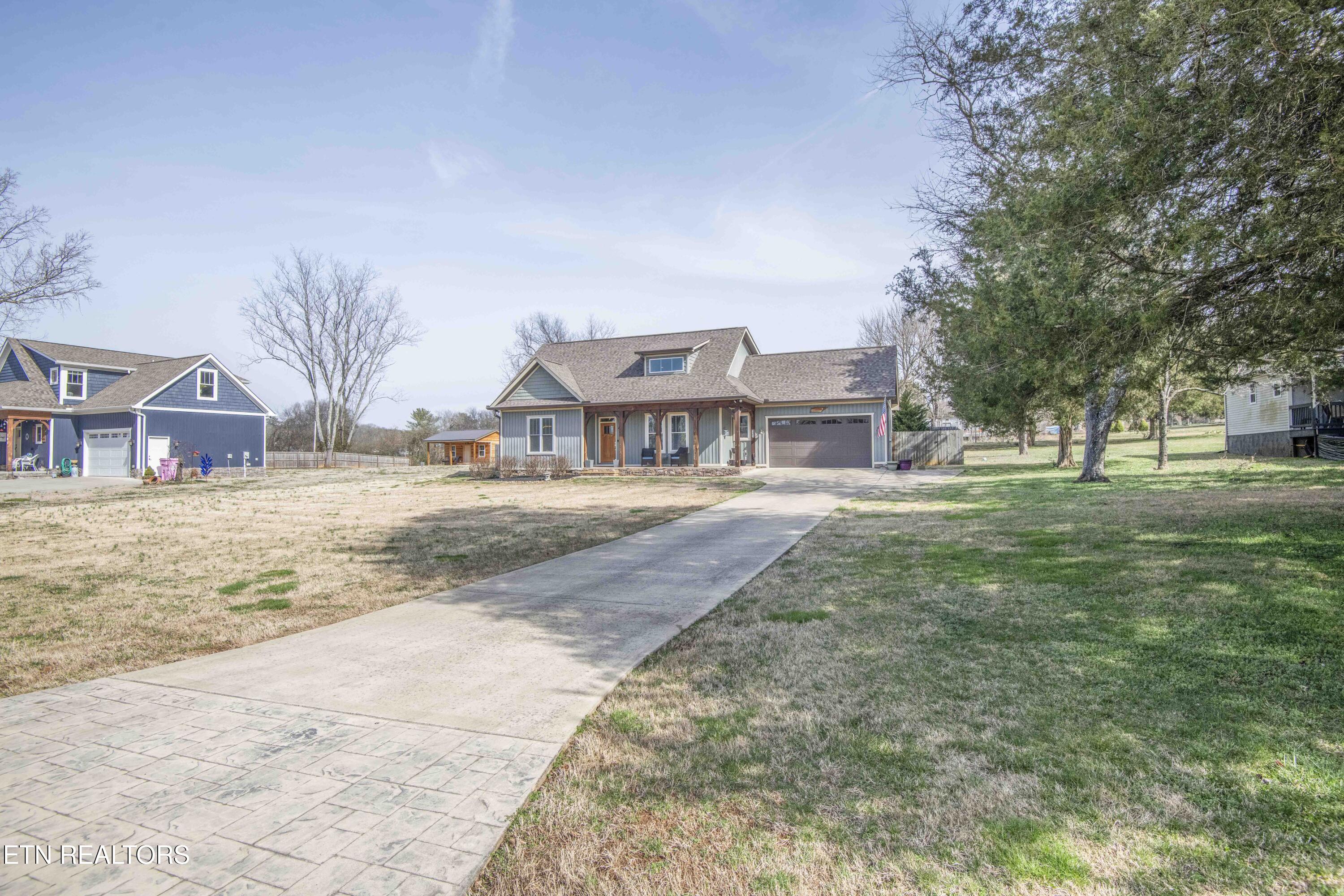 323 Lakeview Cove Drive Loudon TN 37774