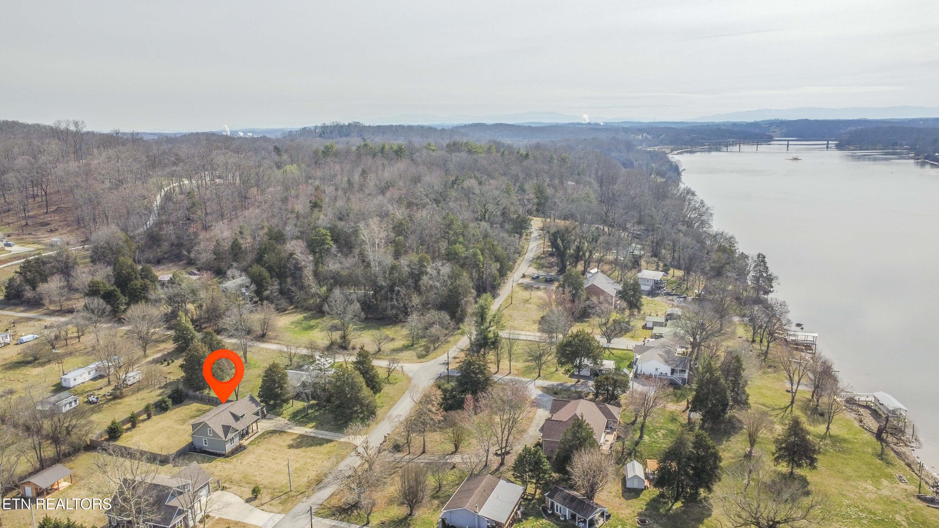 323 Lakeview Cove Drive Loudon TN 37774