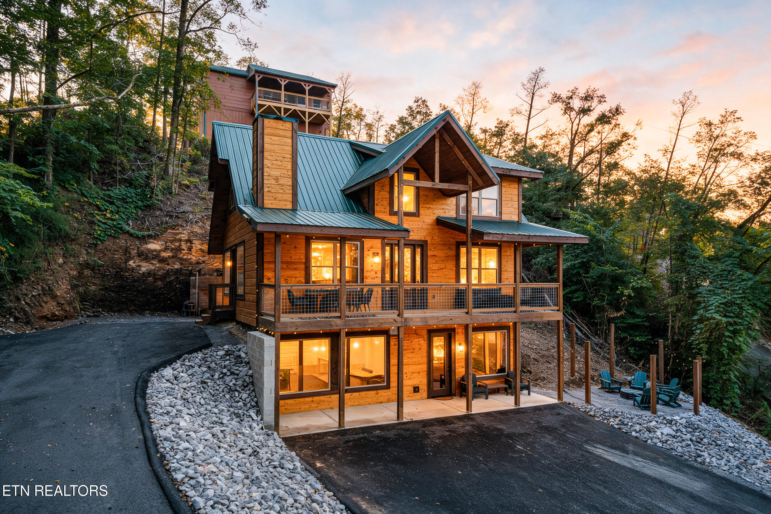 3210 Pine Way Pigeon Forge TN 37863