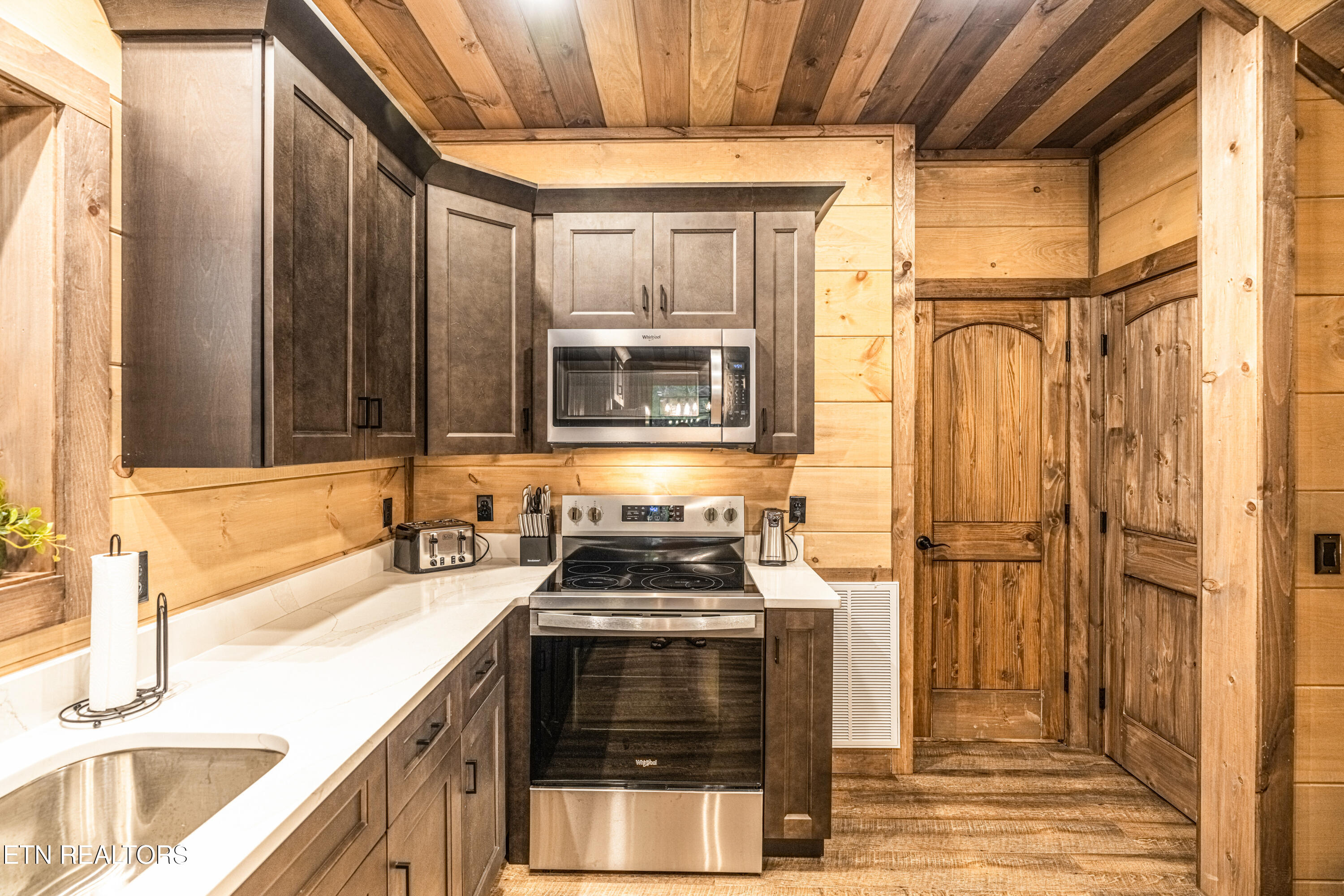 3210 Pine Way Pigeon Forge TN 37863
