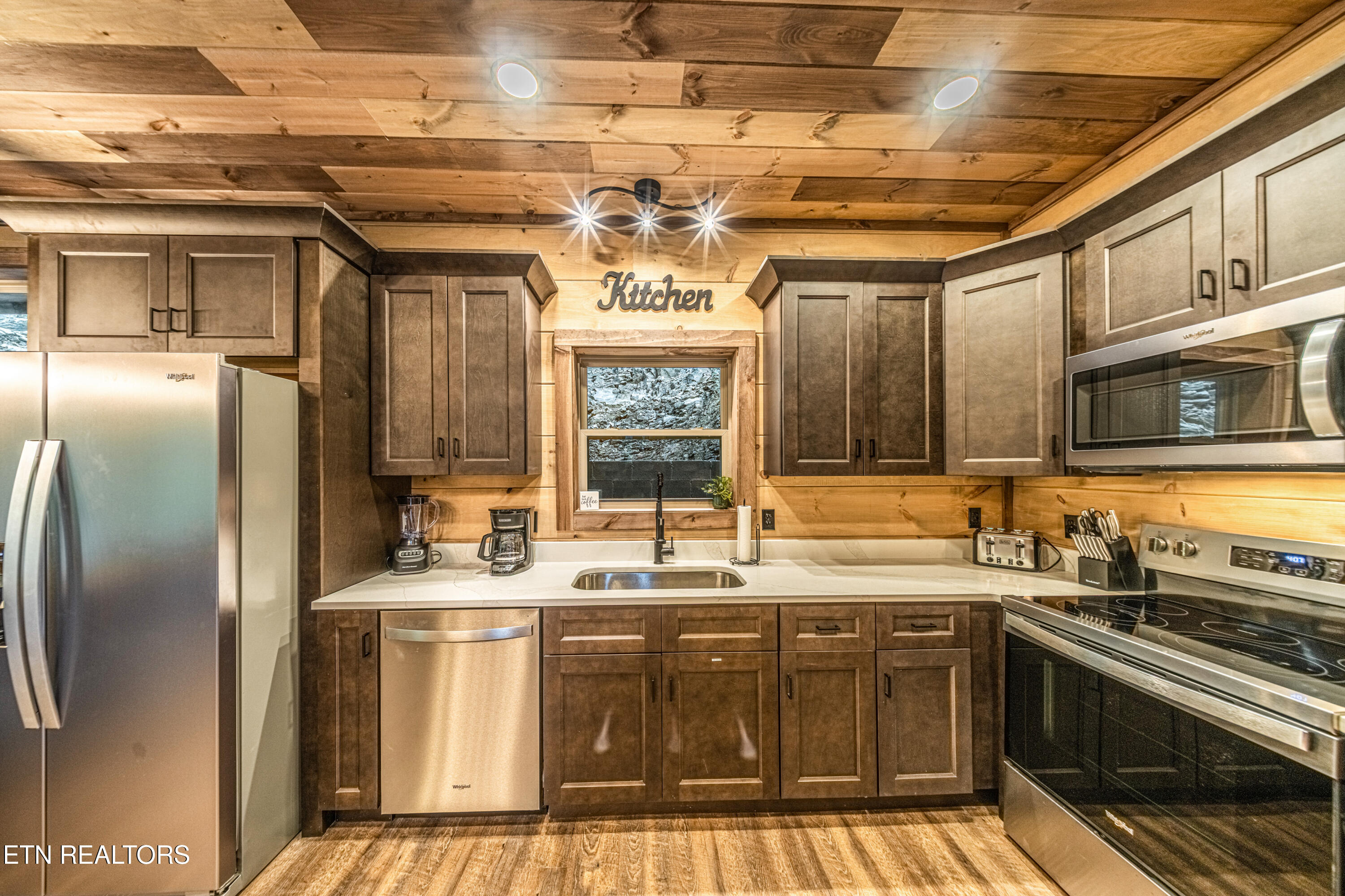 3210 Pine Way Pigeon Forge TN 37863