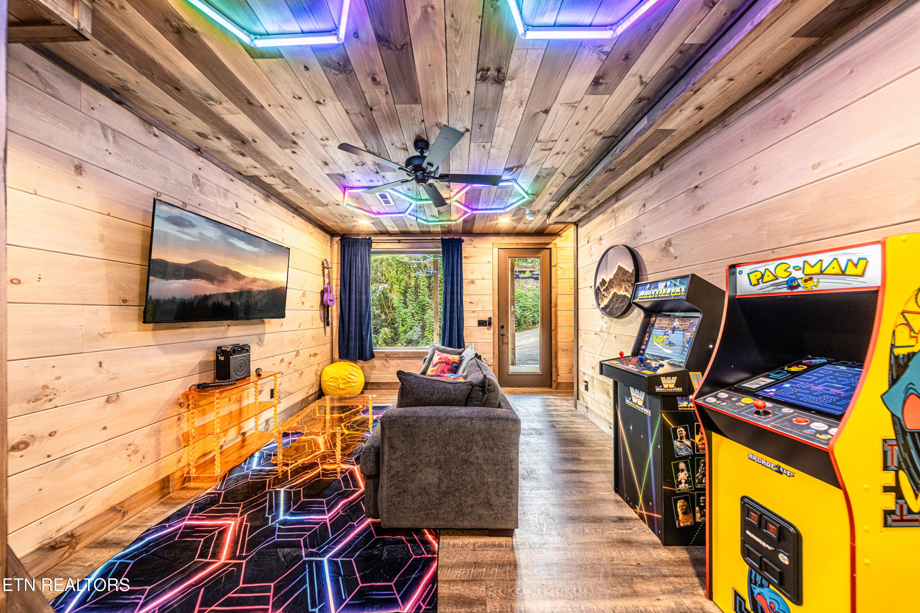 3210 Pine Way Pigeon Forge TN 37863
