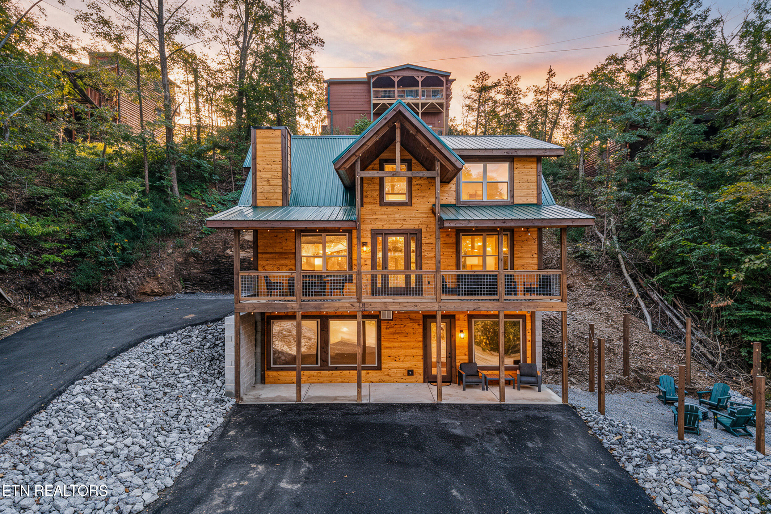 3210 Pine Way Pigeon Forge TN 37863