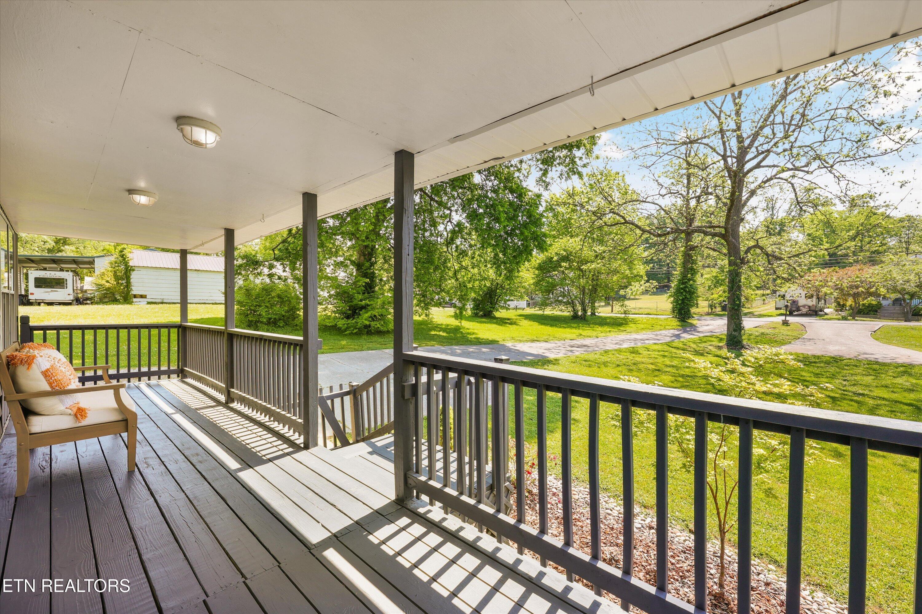 2403 Maple Drive Knoxville TN 37918