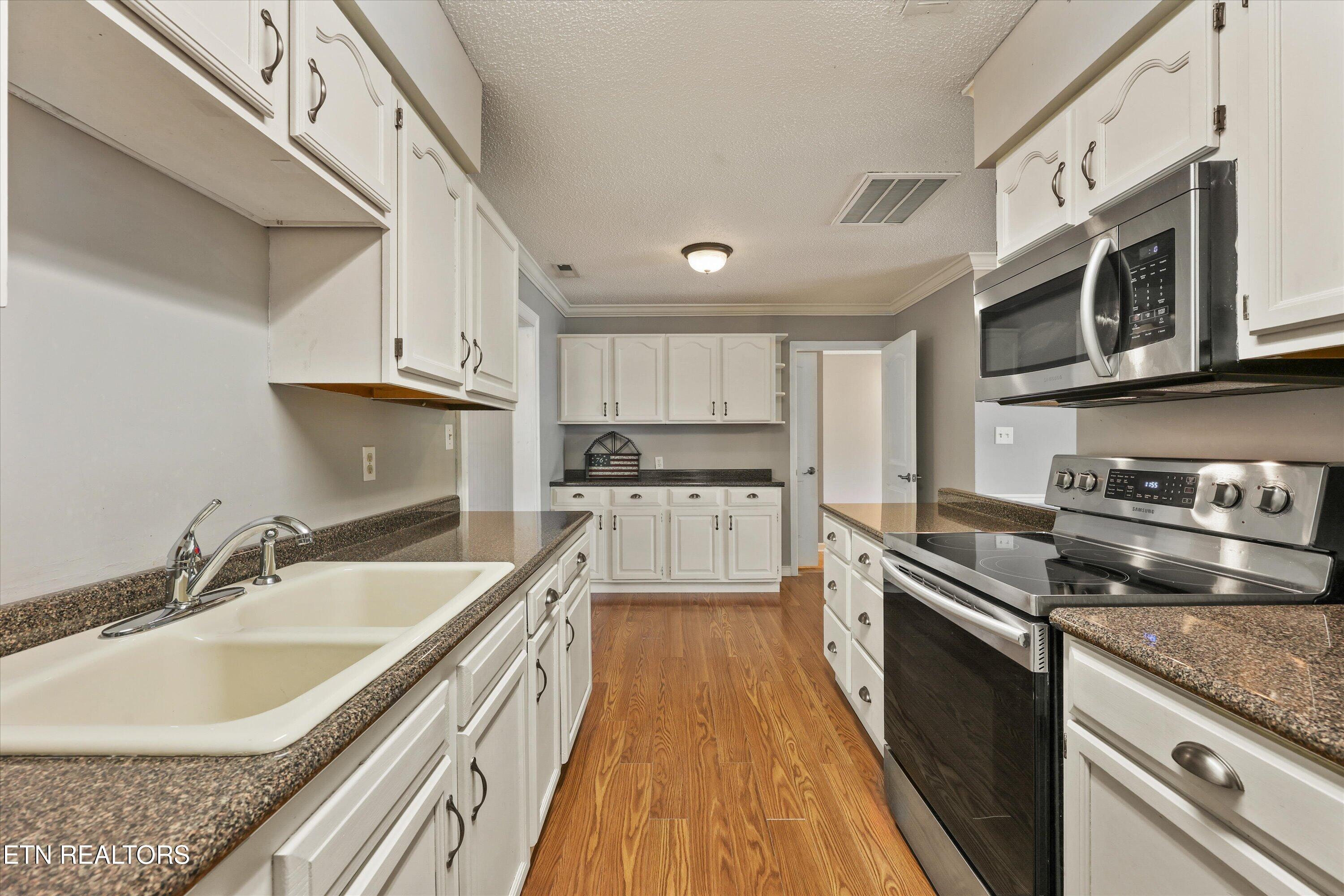 2403 Maple Drive Knoxville TN 37918